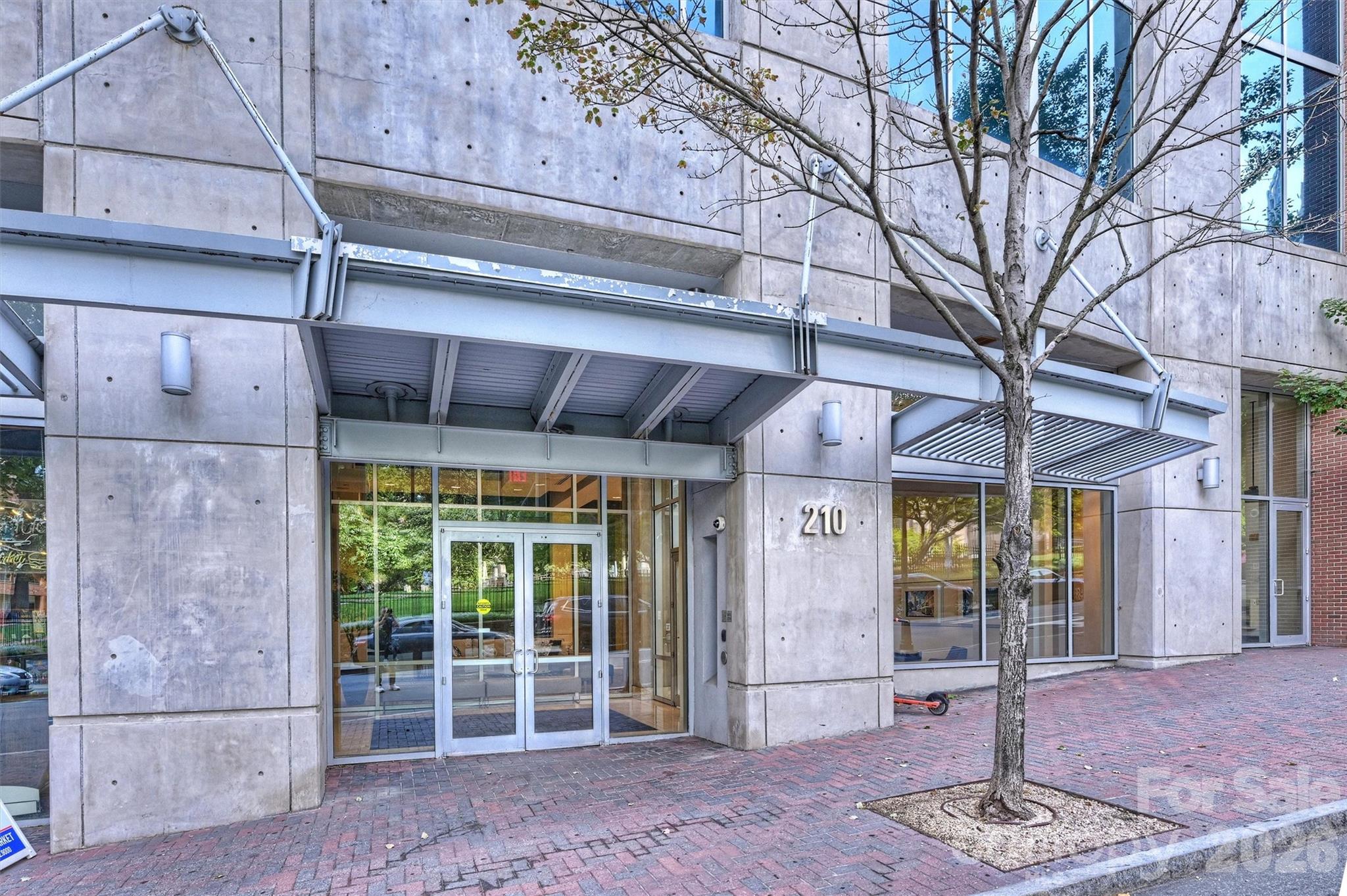 210 N Church Street Unit: 1506