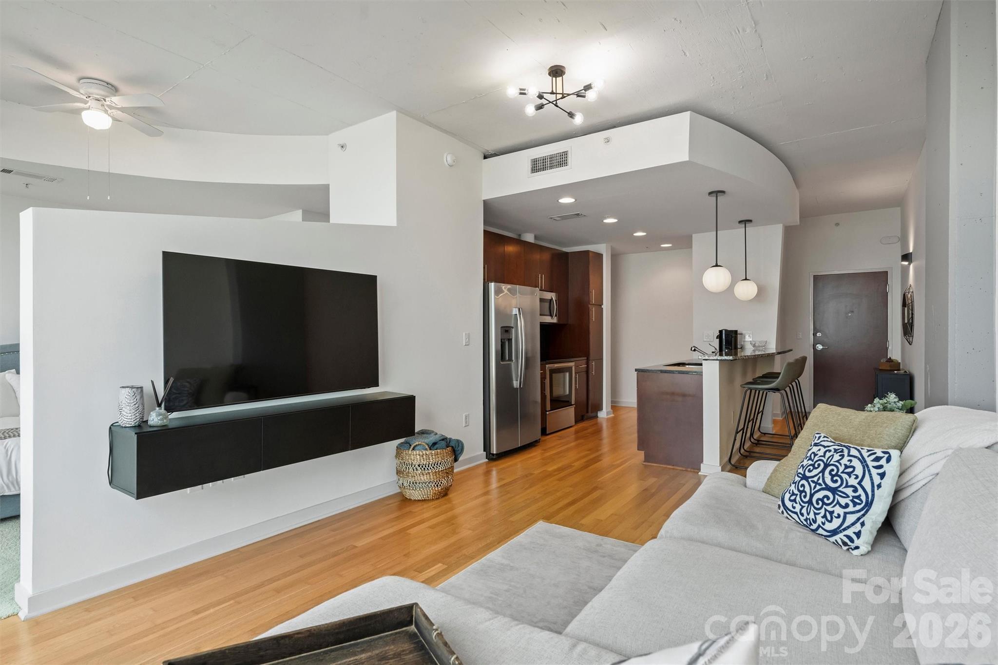 210 N Church Street Unit: 1506