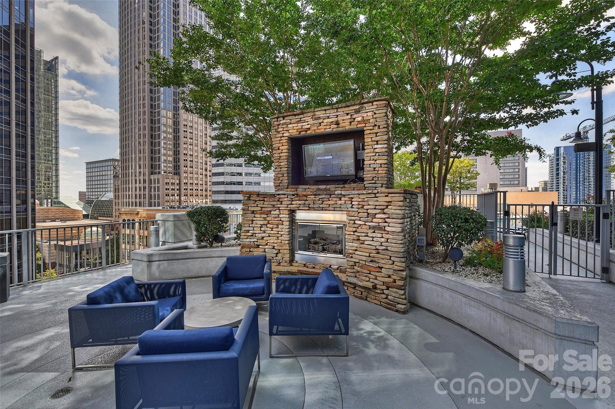 210 N Church Street Unit: 1506