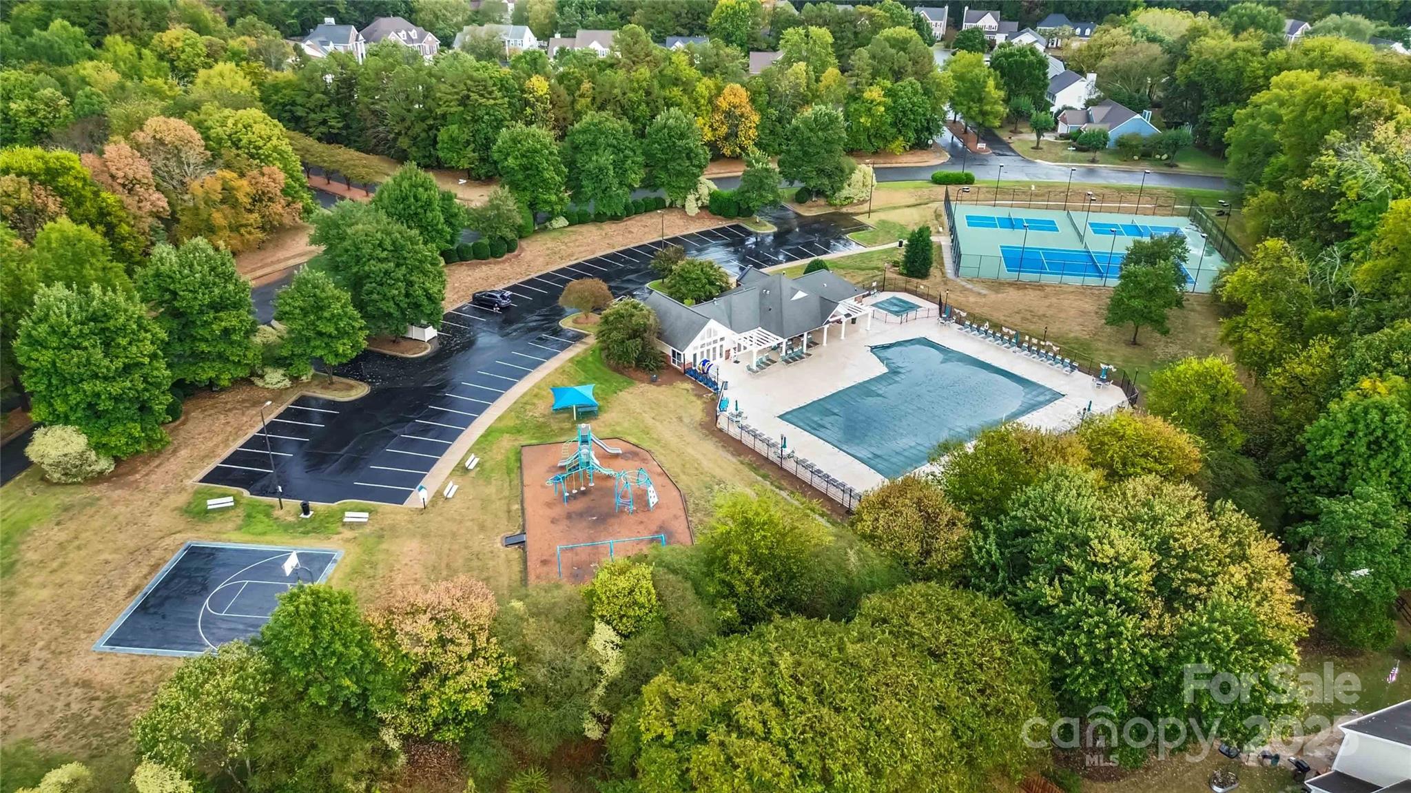 4654 Habersham Court NW