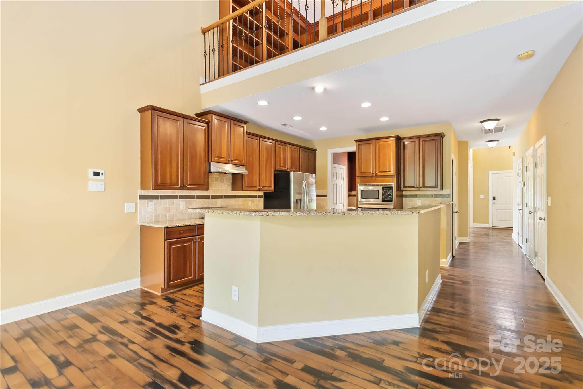 2346 Donnington Lane NW