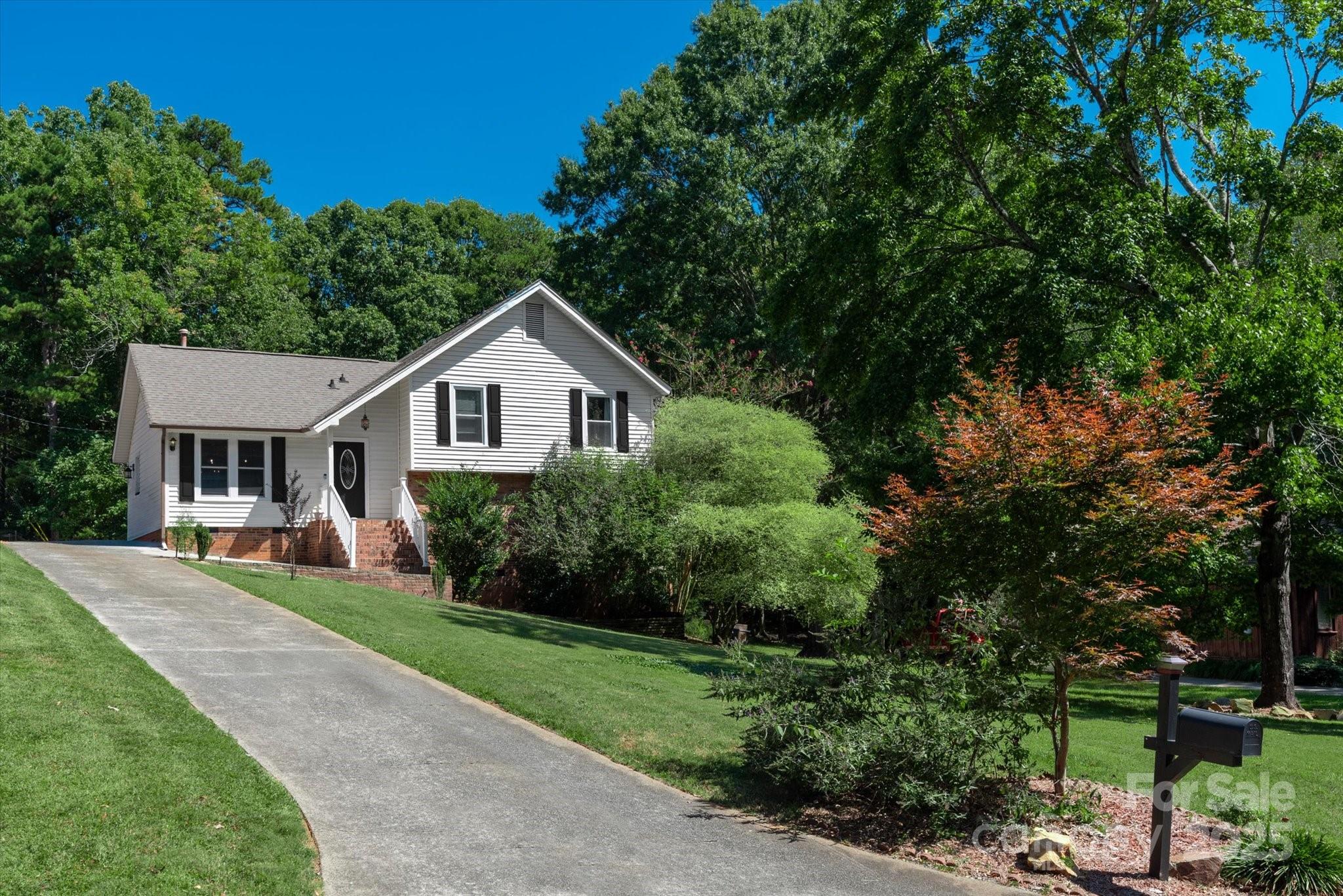 13423 Idlefield Lane