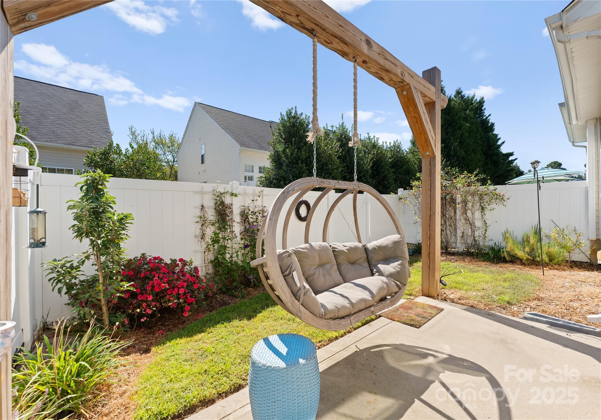 6040 Queens Walk Court