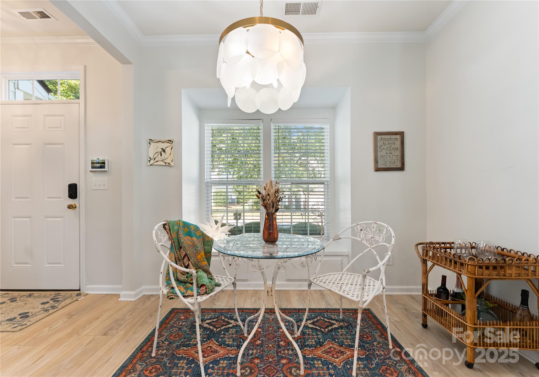 6040 Queens Walk Court