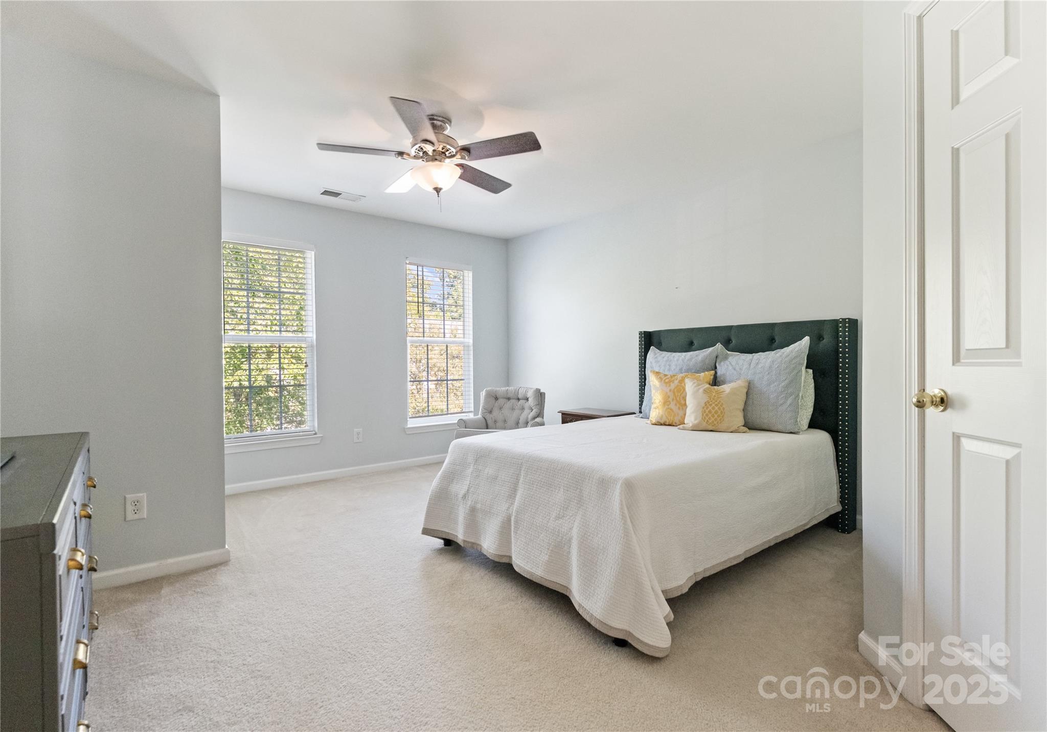 6040 Queens Walk Court