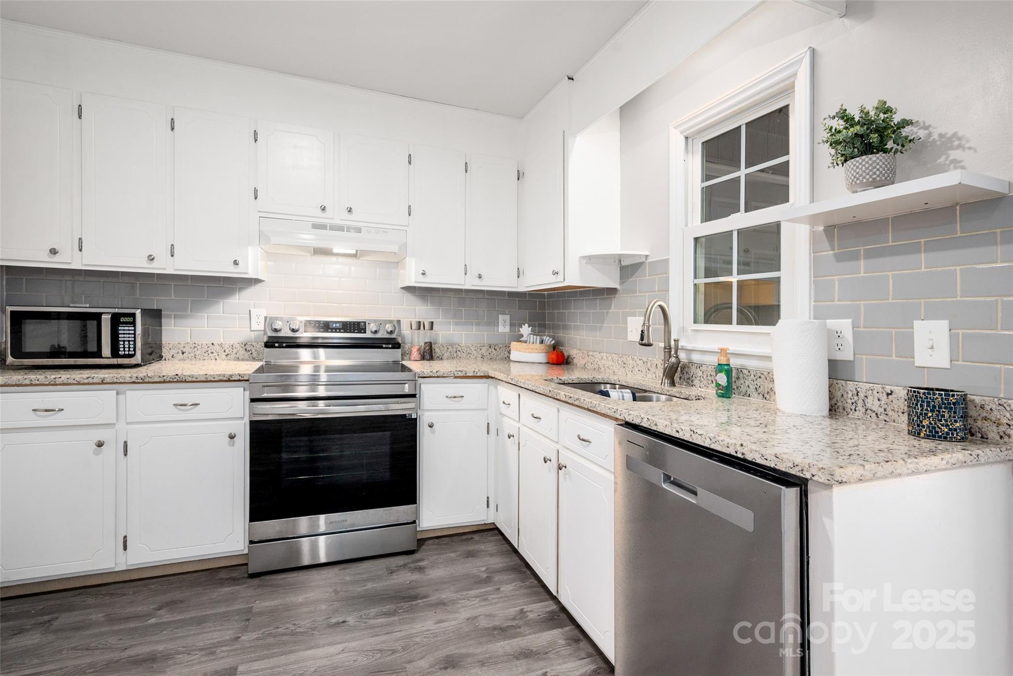 1422 Delane Avenue Unit: 9