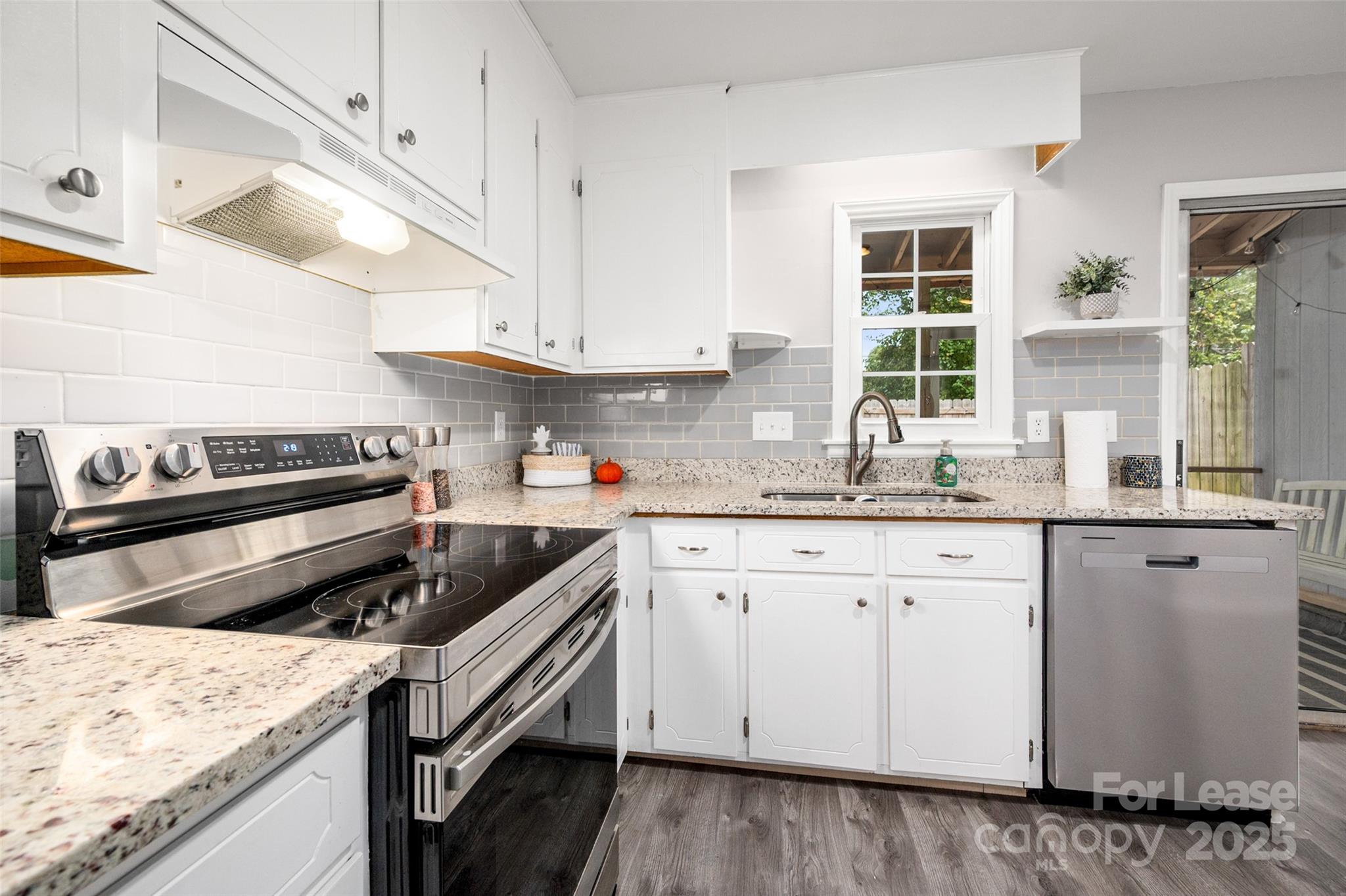 1422 Delane Avenue Unit: 9