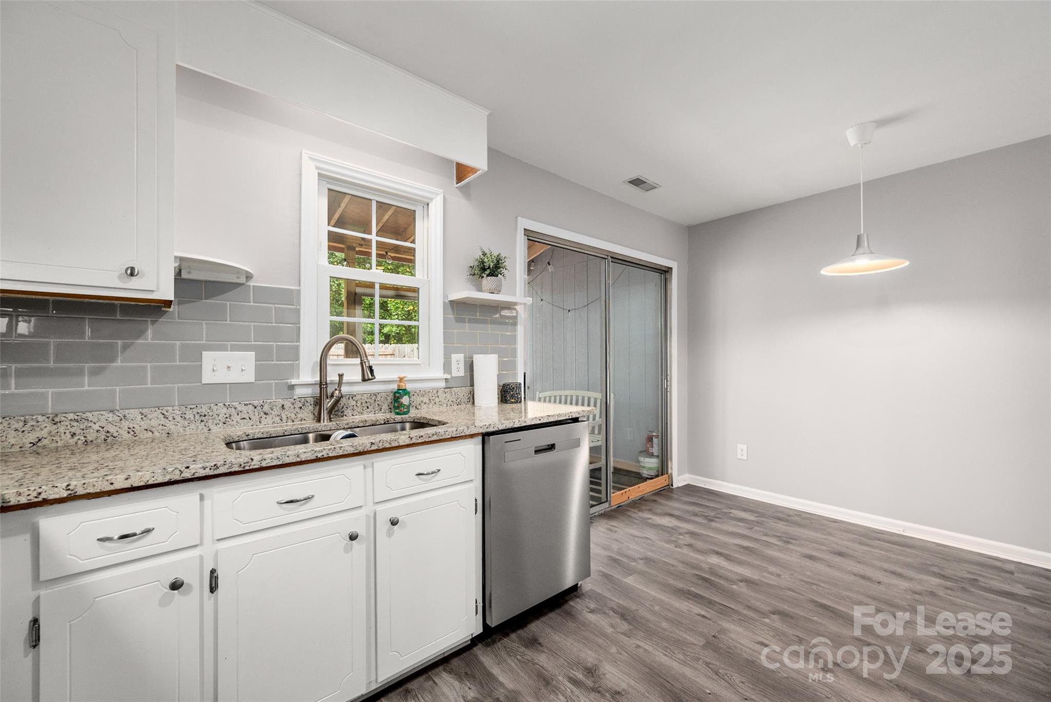 1422 Delane Avenue Unit: 9