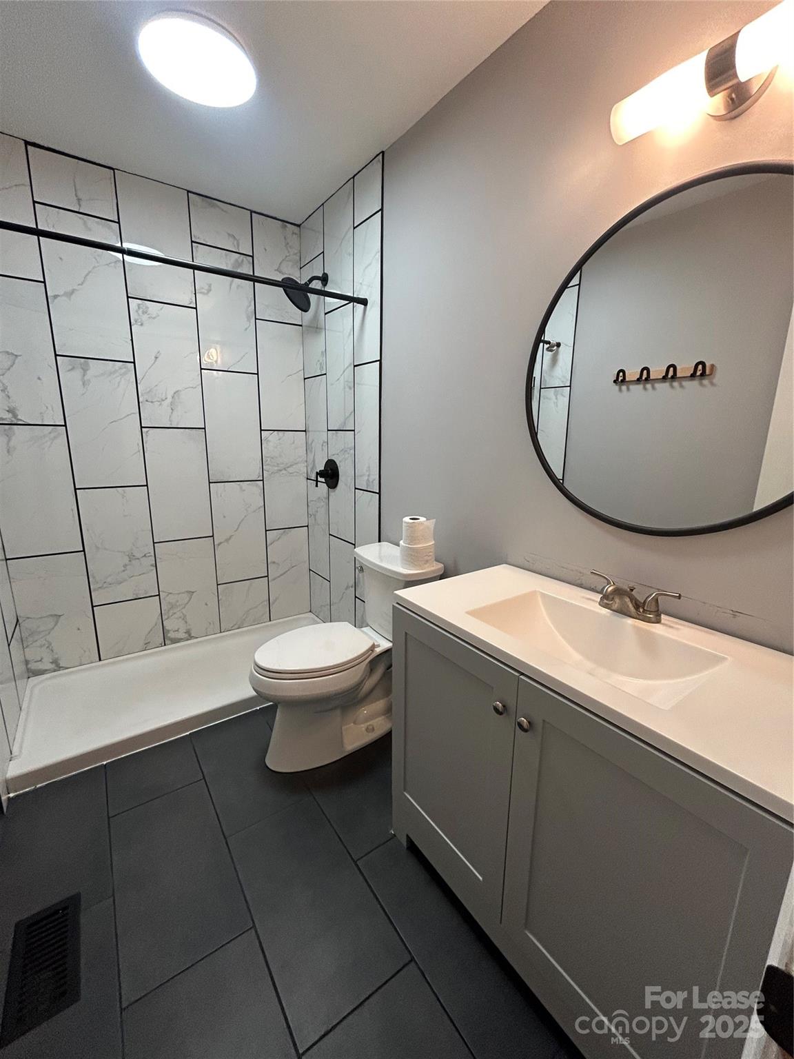 1422 Delane Avenue Unit: 9