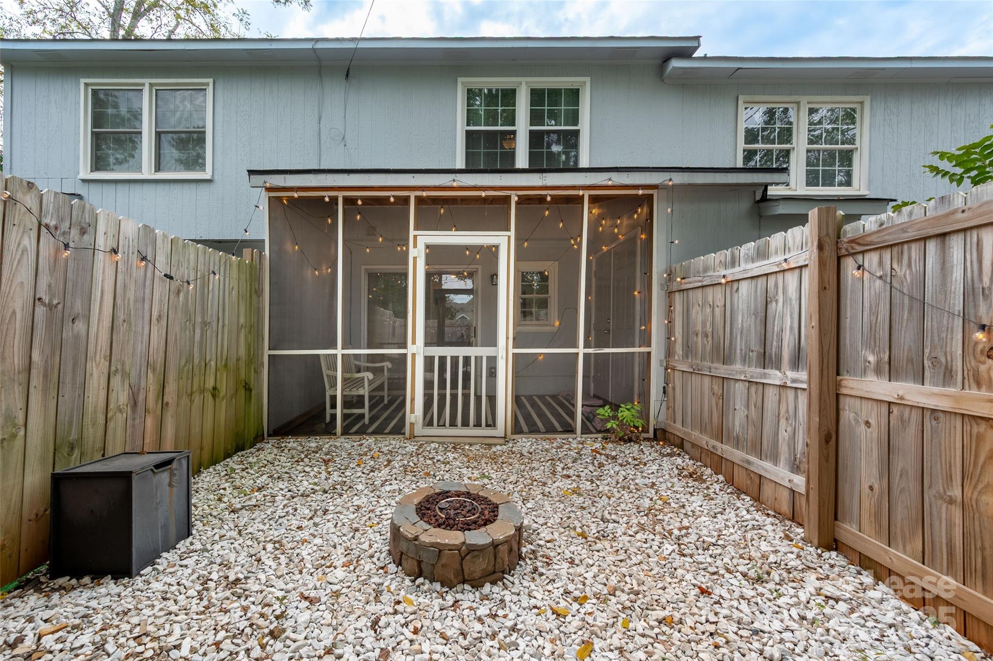 1422 Delane Avenue Unit: 9