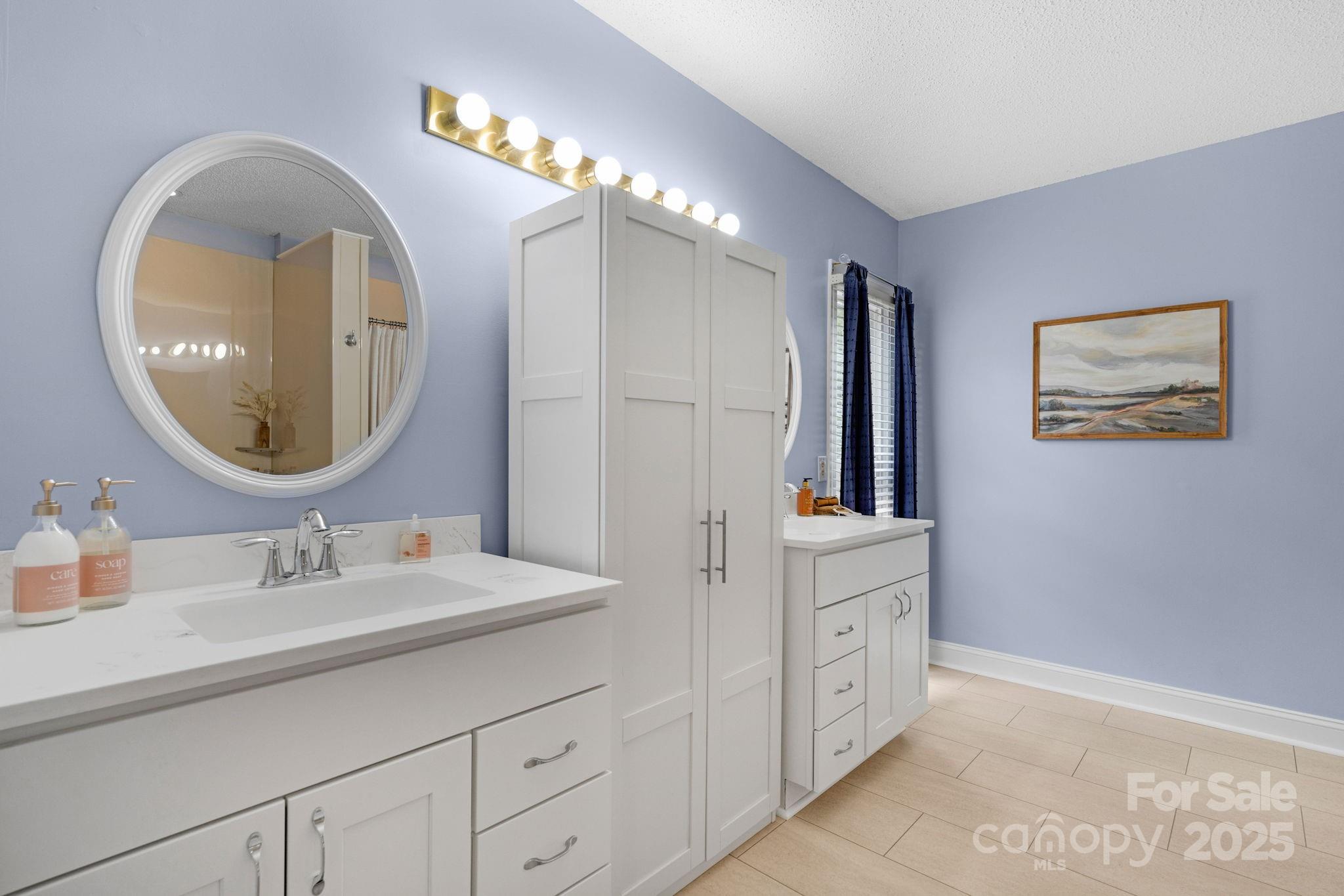 11905 Provincetowne Drive