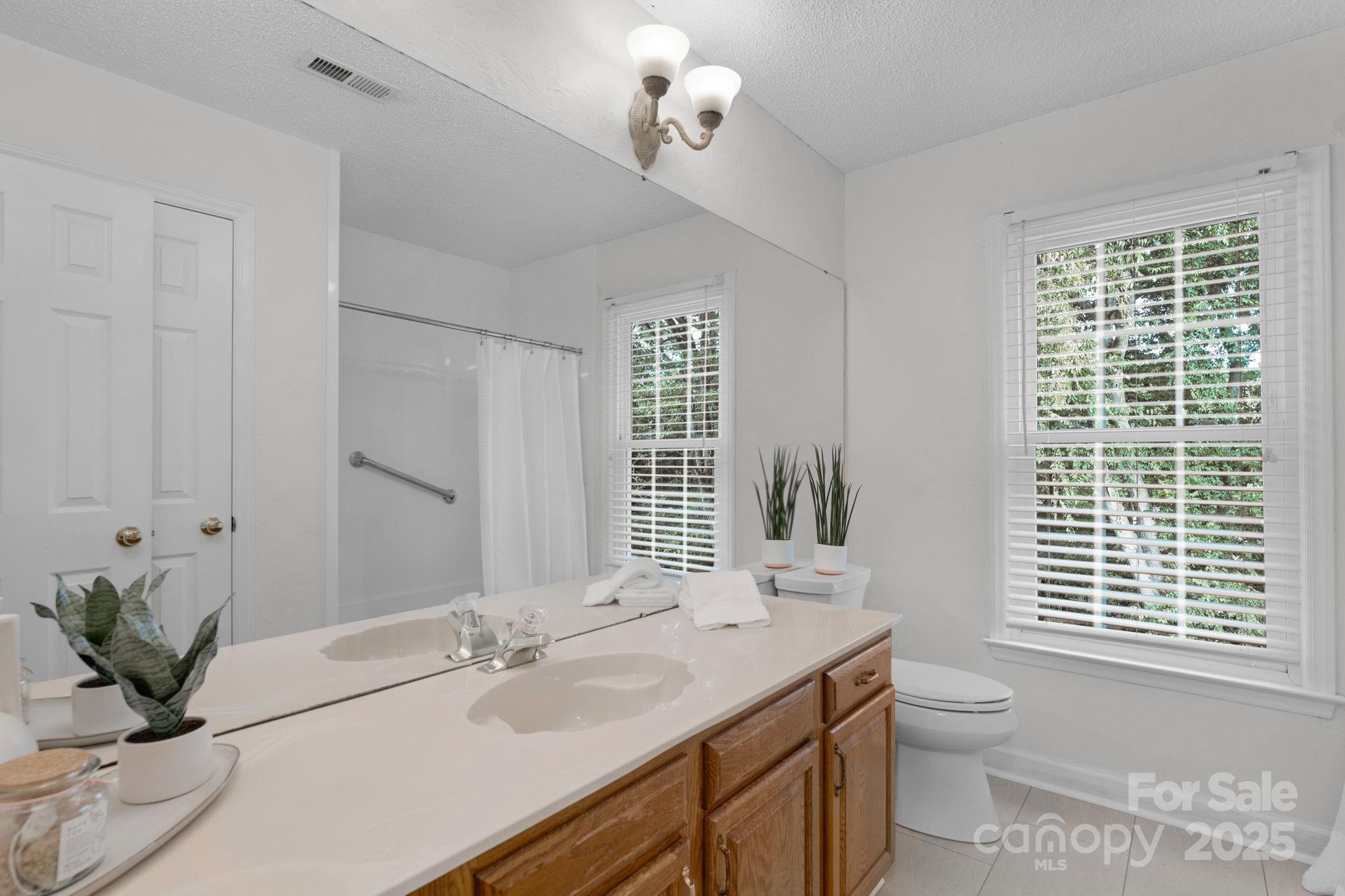 11905 Provincetowne Drive