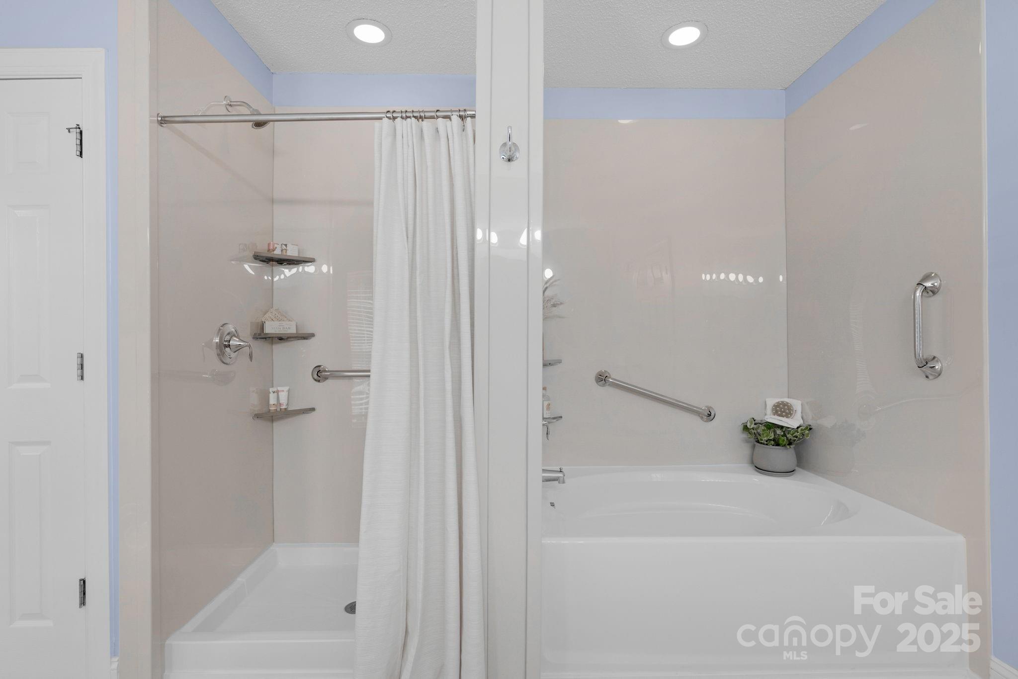 11905 Provincetowne Drive