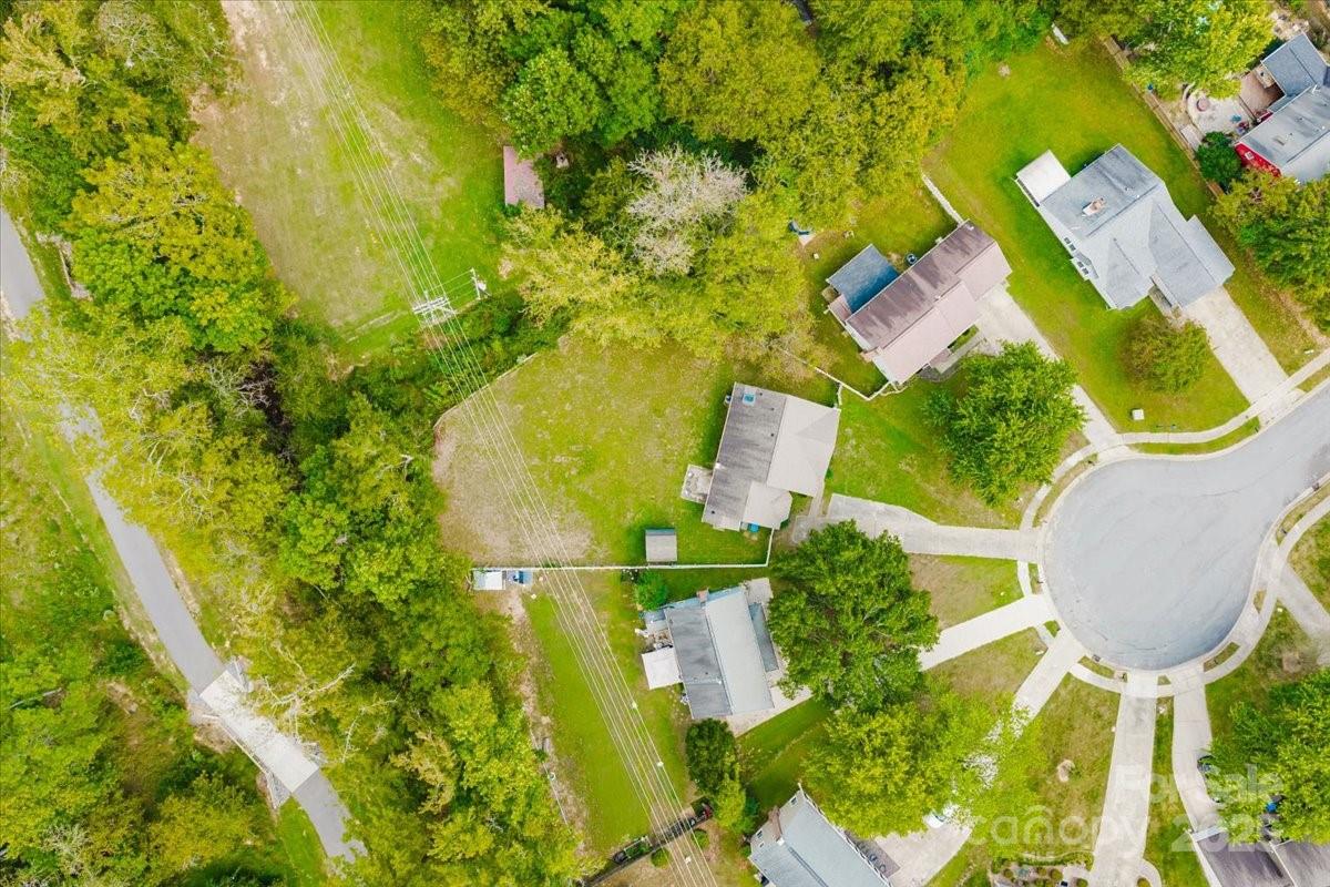 4205 Hounds Run Drive