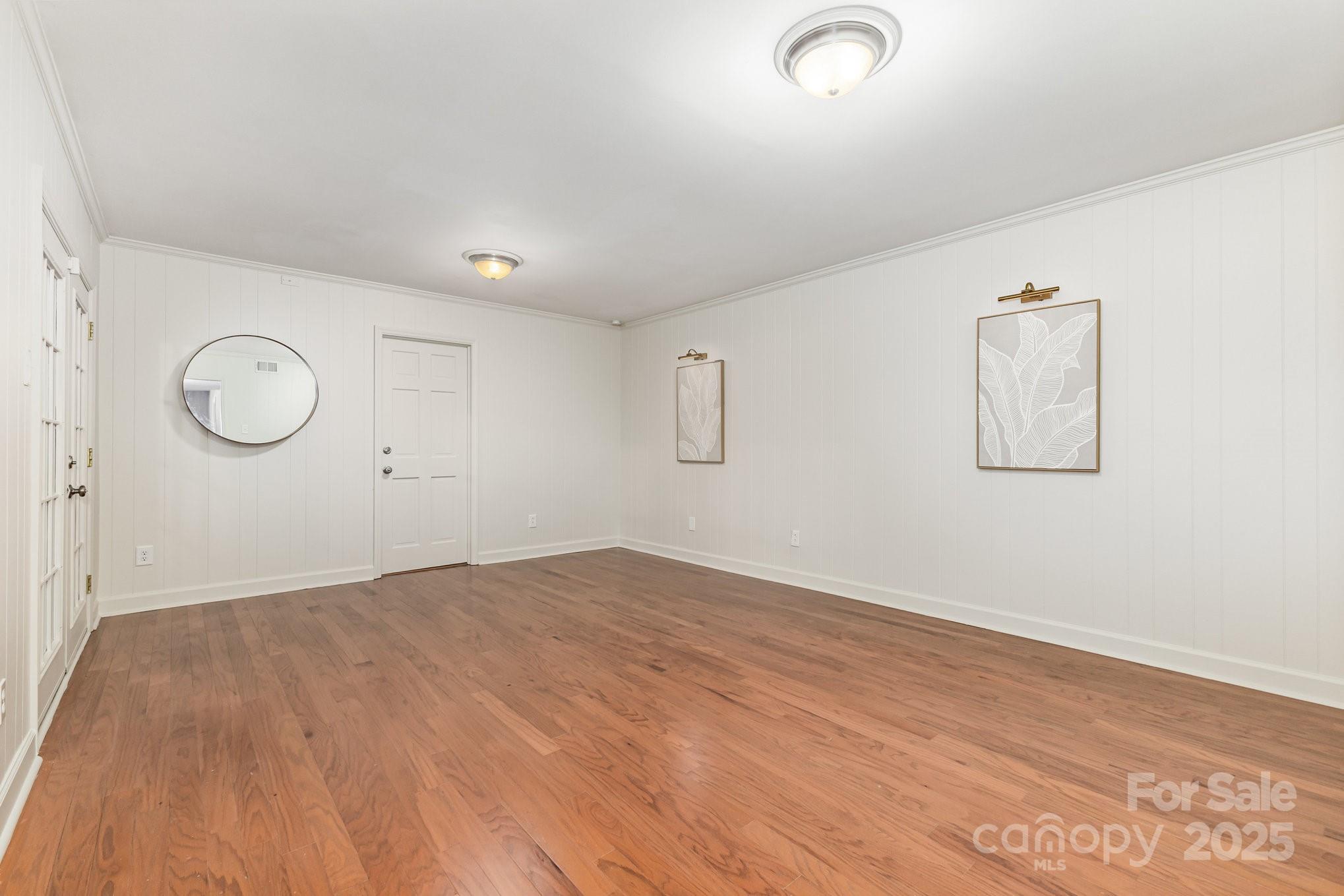 6752 Constitution Lane