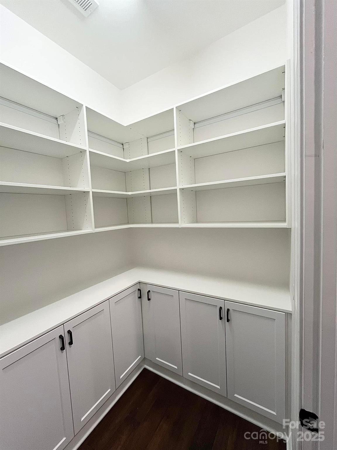 162 Golden View Drive