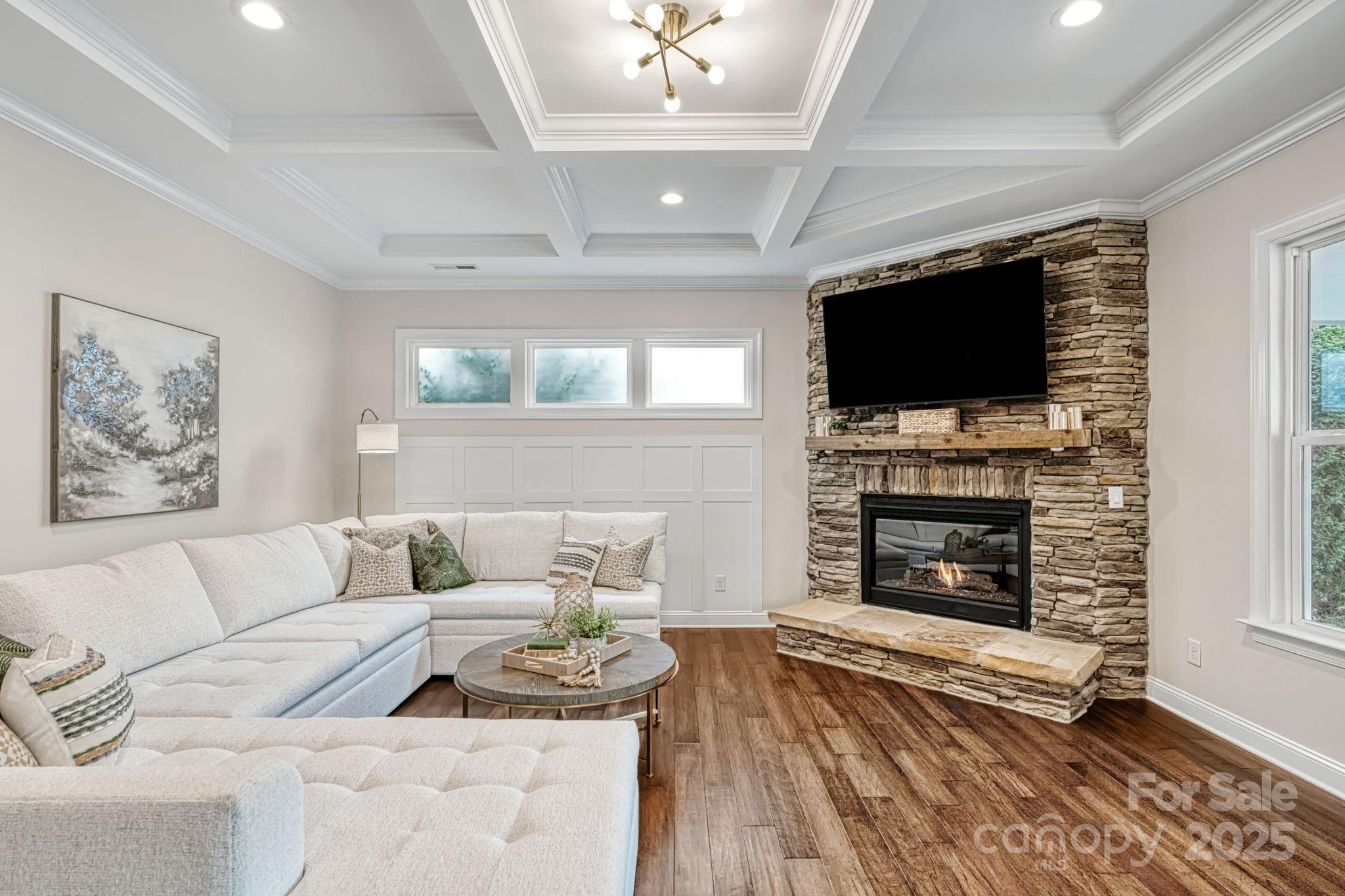 162 Golden View Drive