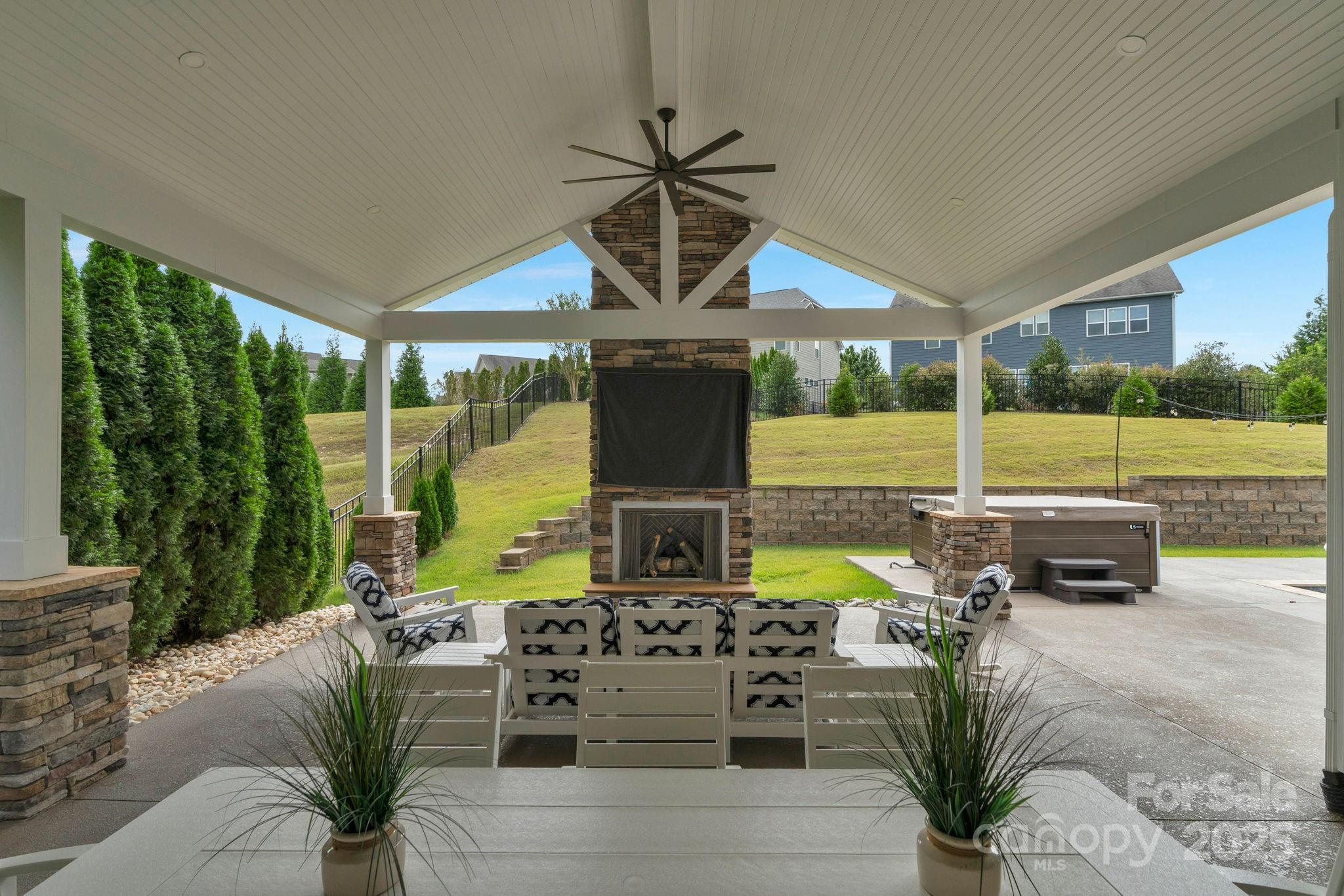 162 Golden View Drive