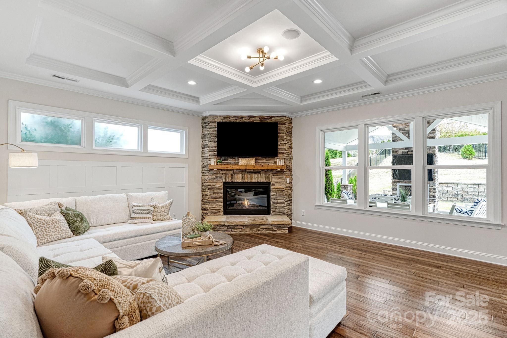 162 Golden View Drive