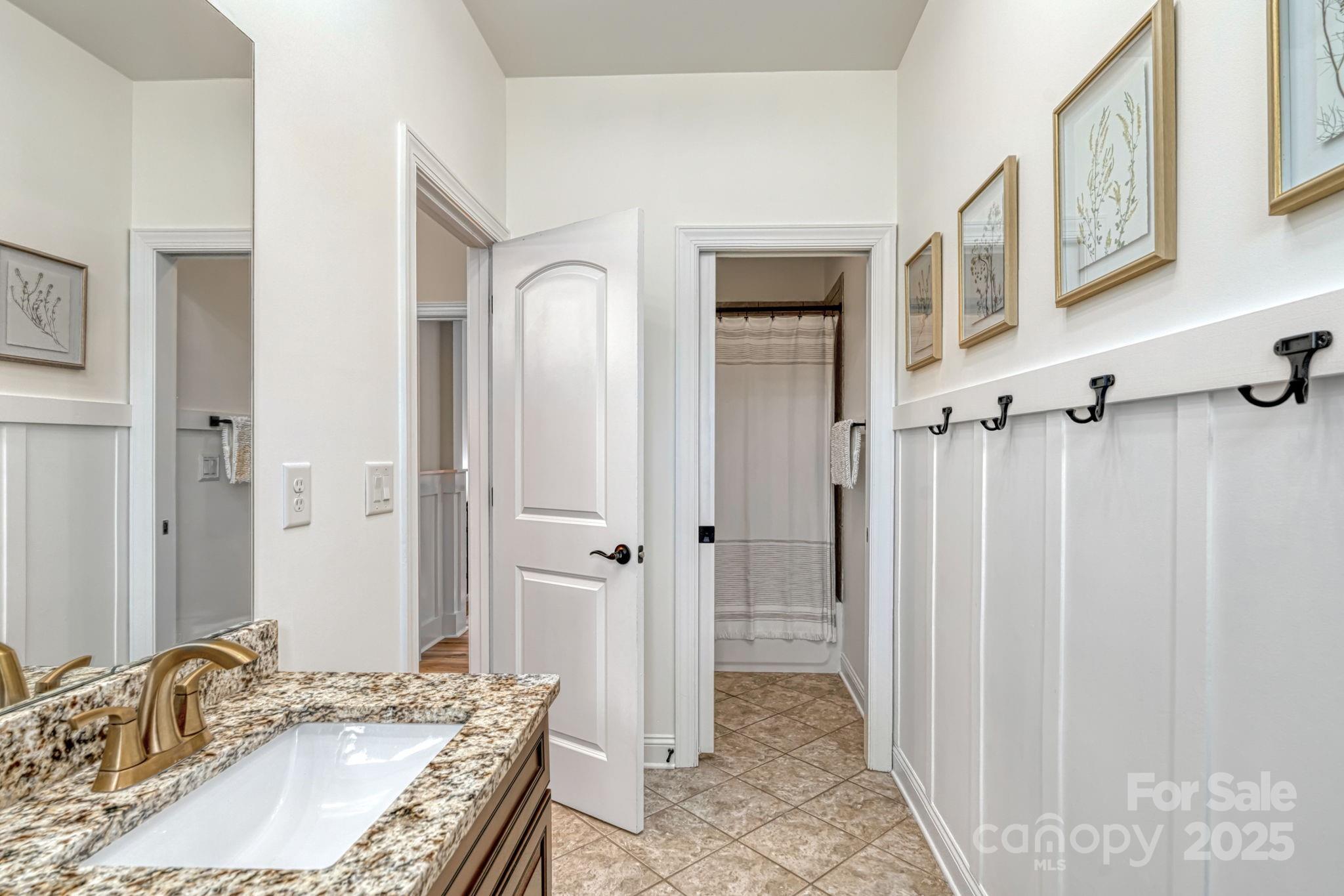 162 Golden View Drive