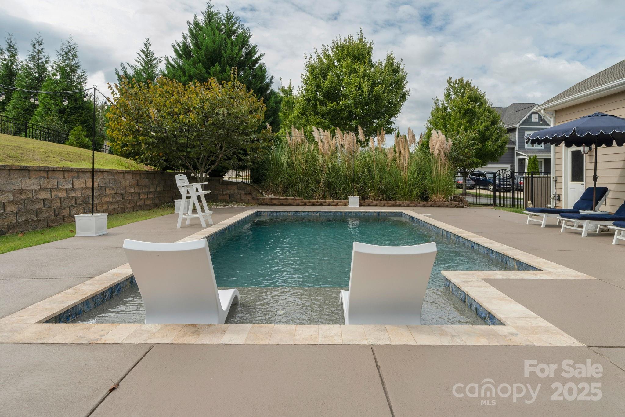 162 Golden View Drive