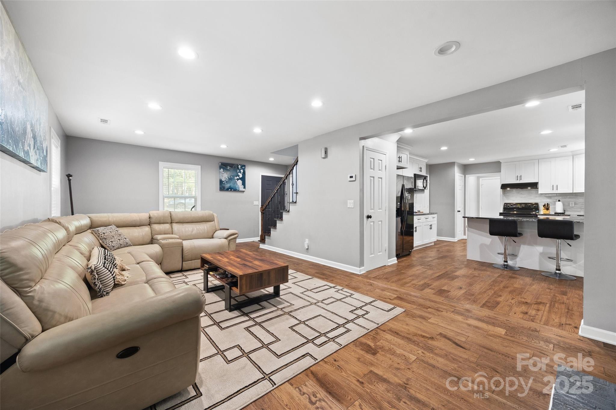 2006 Killarney Place