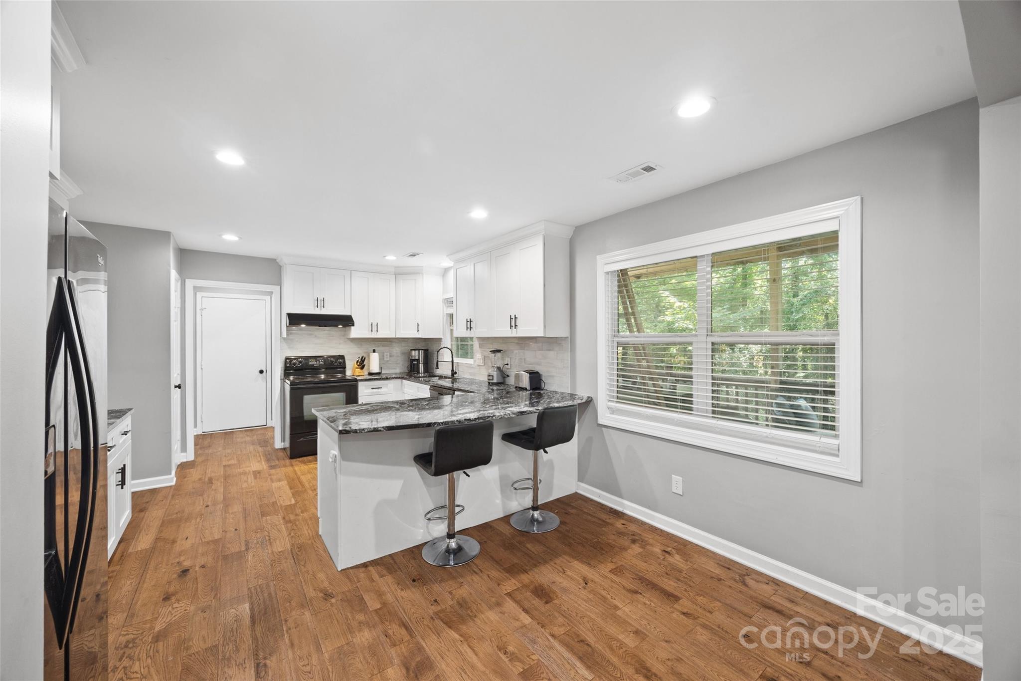 2006 Killarney Place