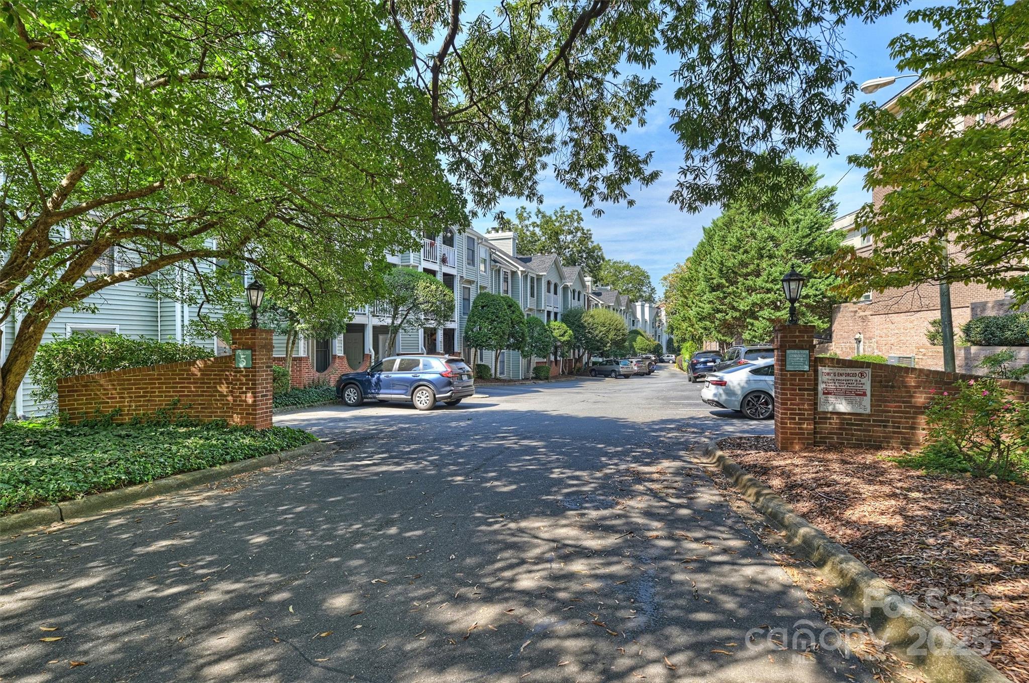 430 Queens Road Unit: 712