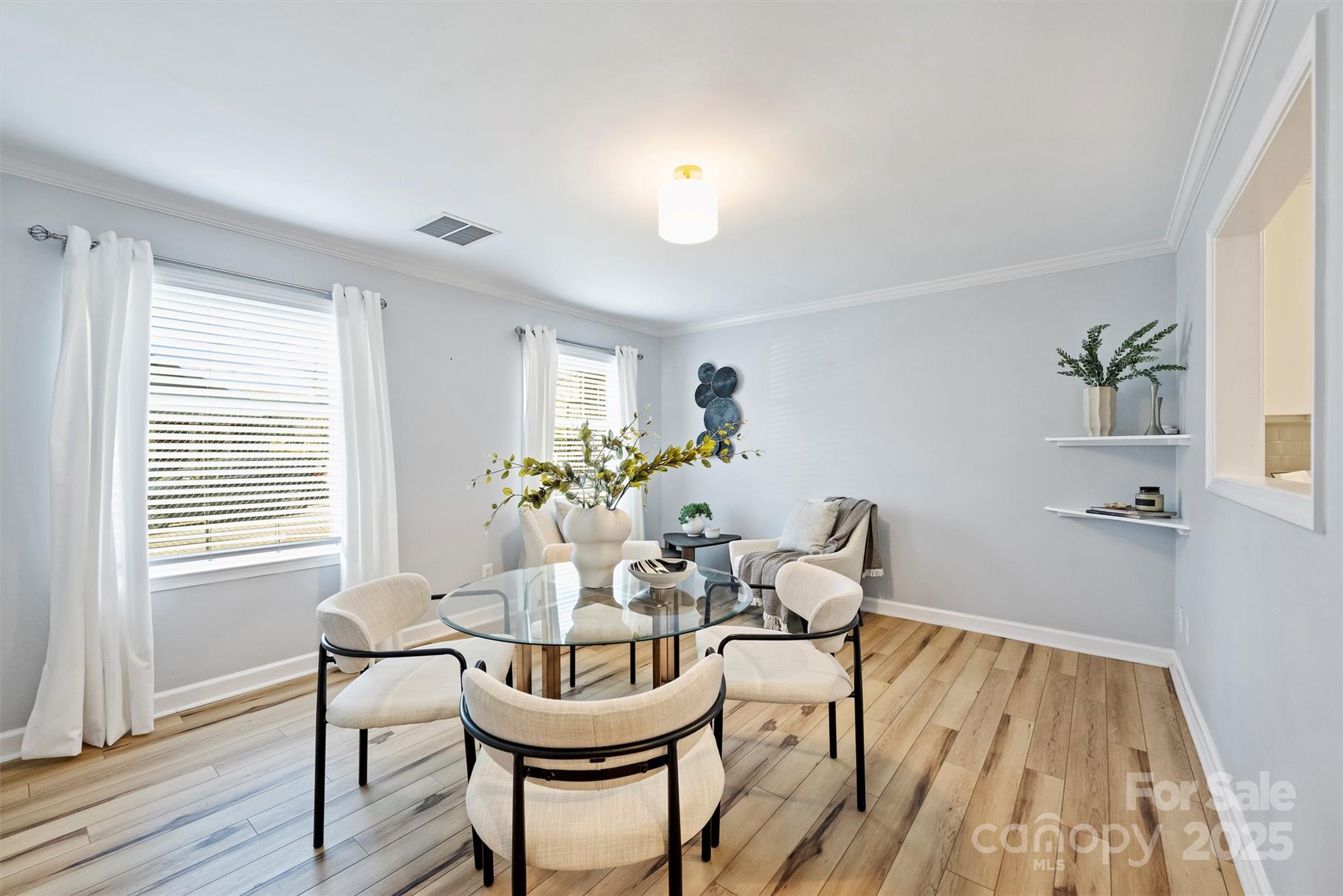 430 Queens Road Unit: 712