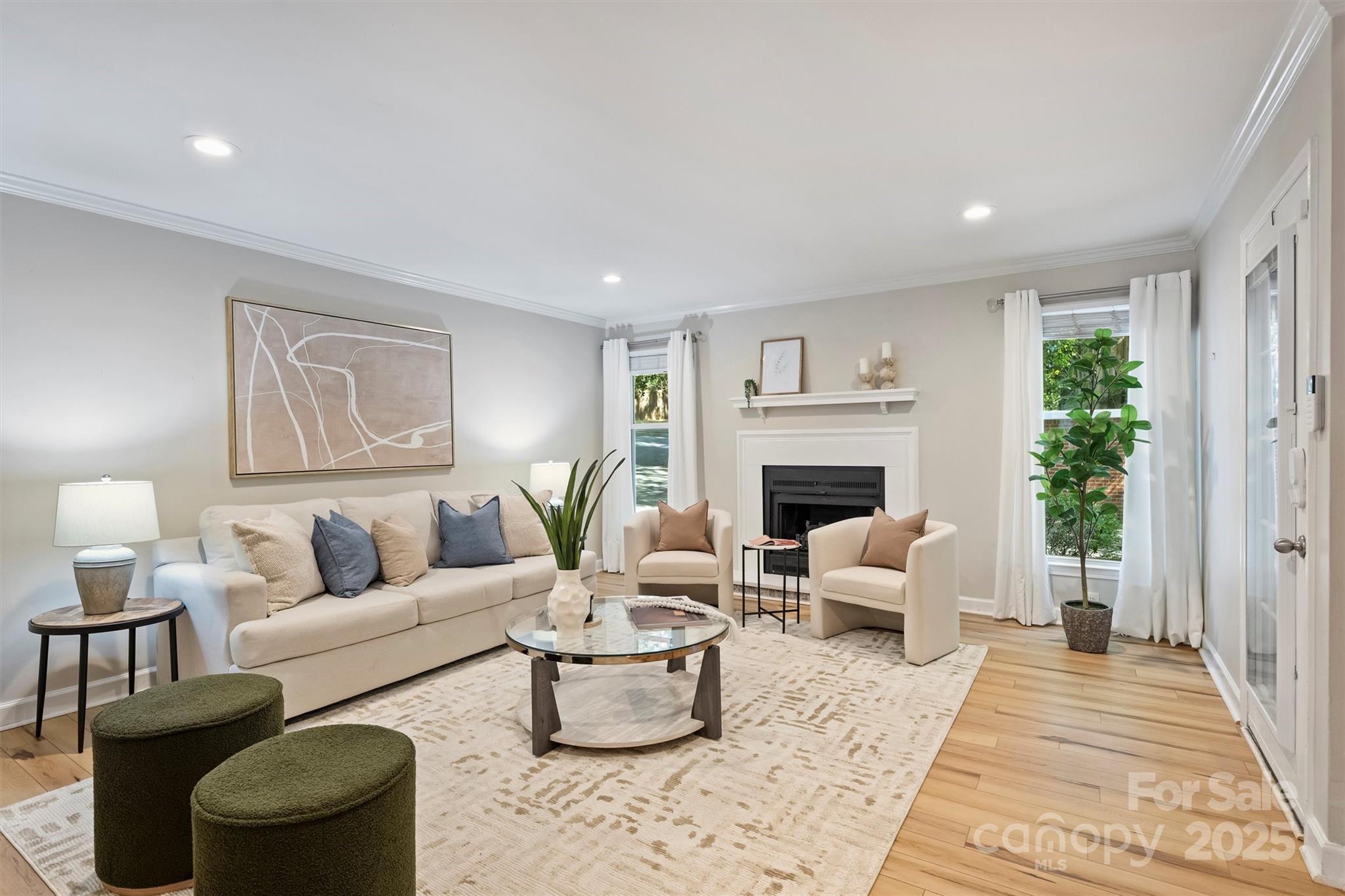 430 Queens Road Unit: 712