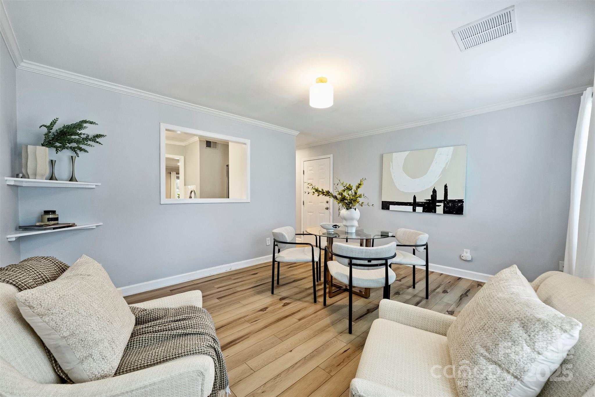 430 Queens Road Unit: 712