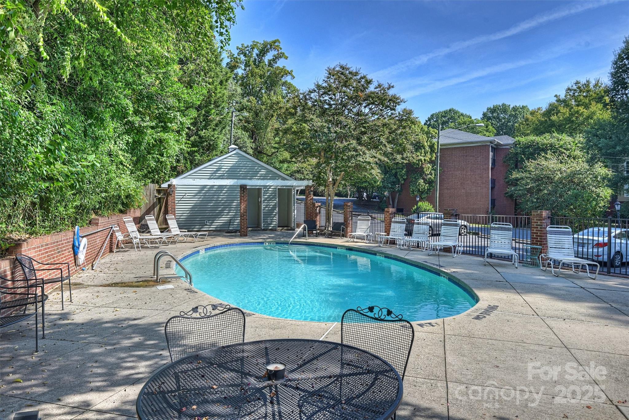 430 Queens Road Unit: 712