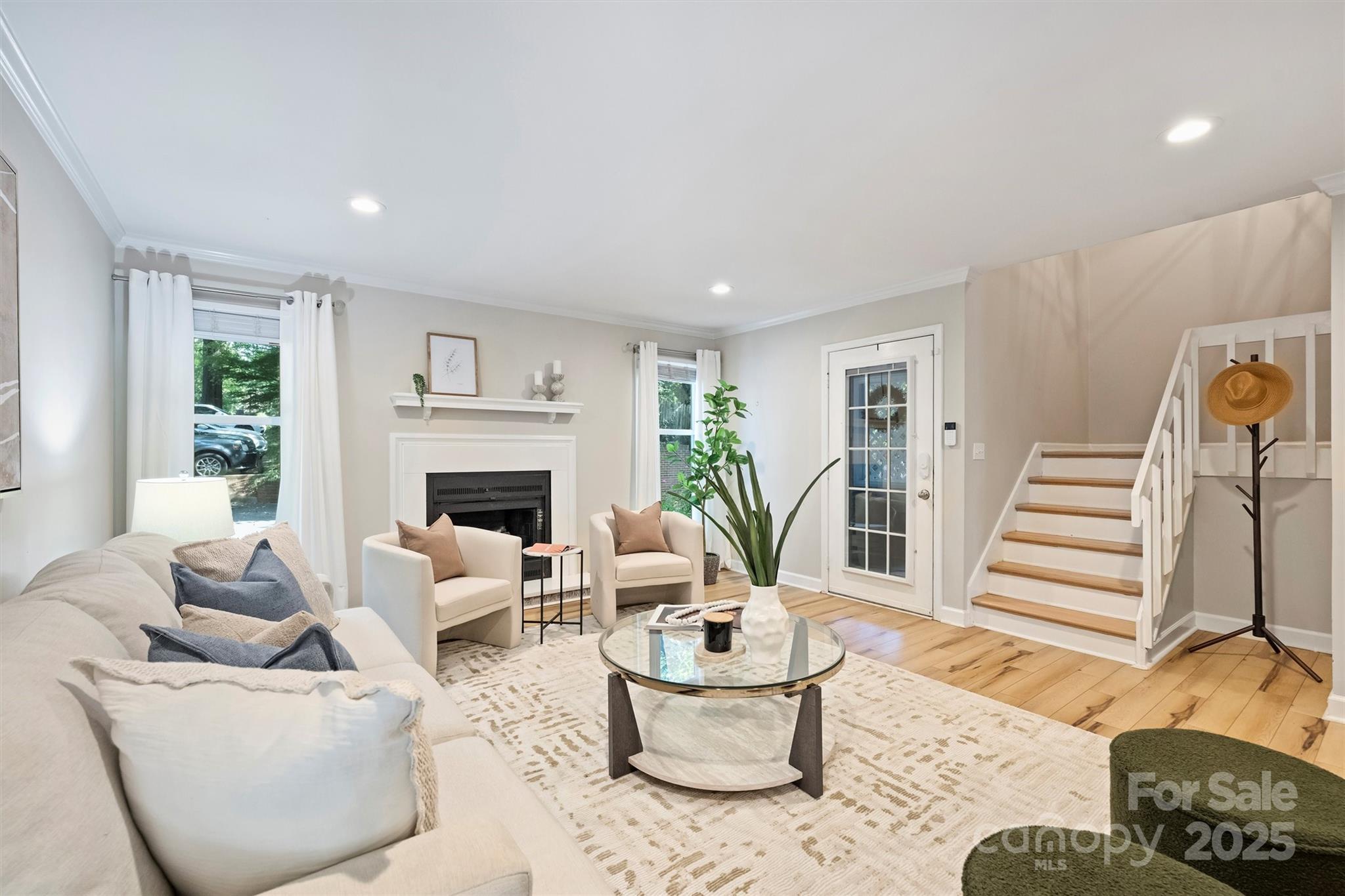 430 Queens Road Unit: 712