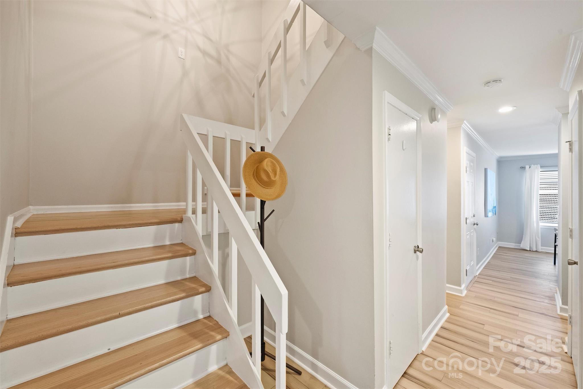 430 Queens Road Unit: 712