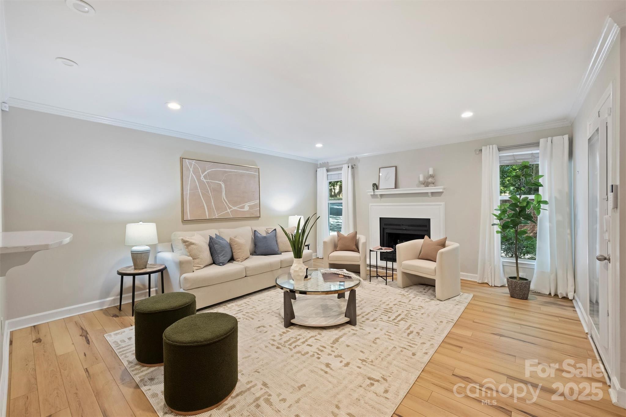 430 Queens Road Unit: 712