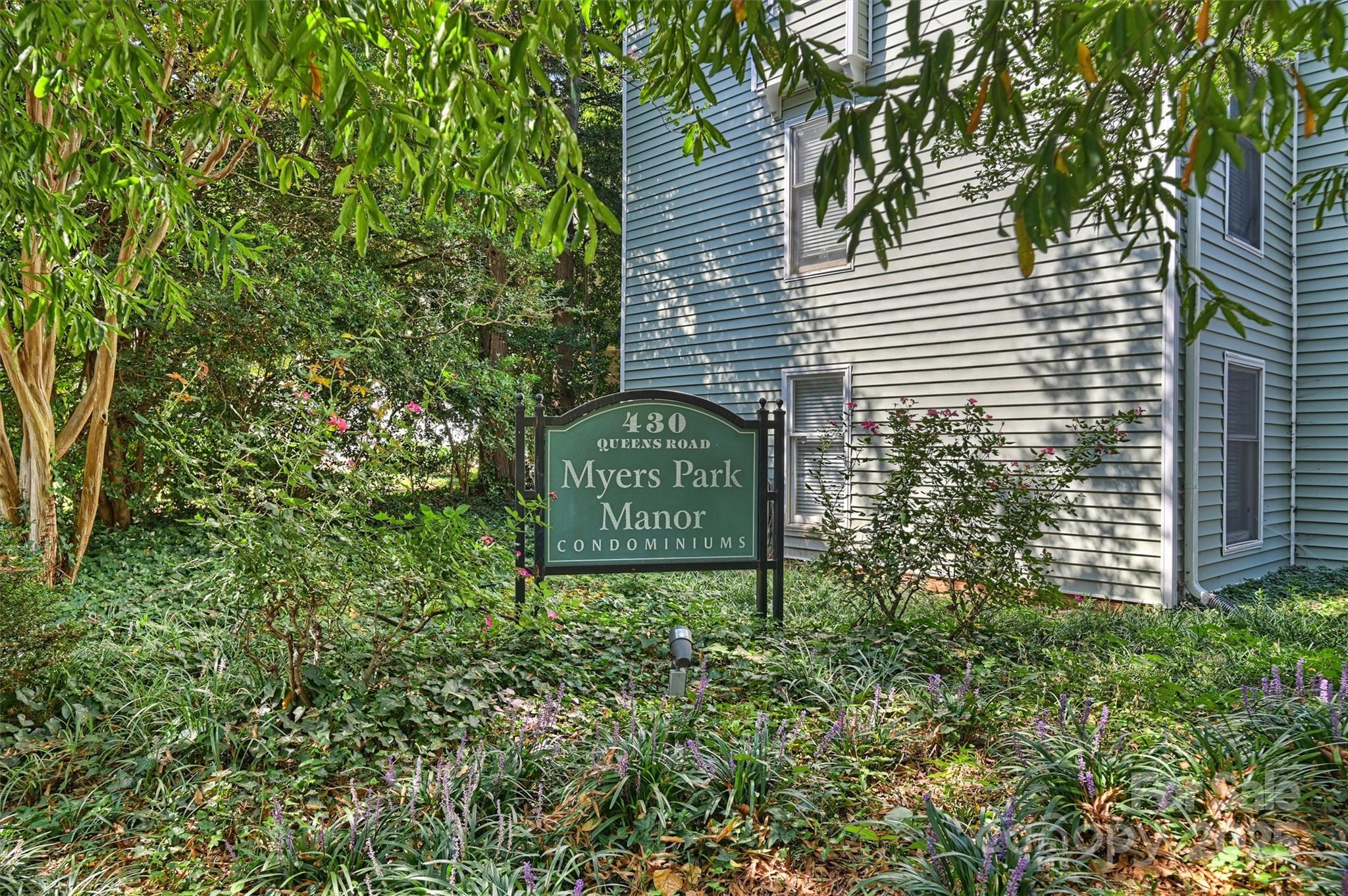 430 Queens Road Unit: 712