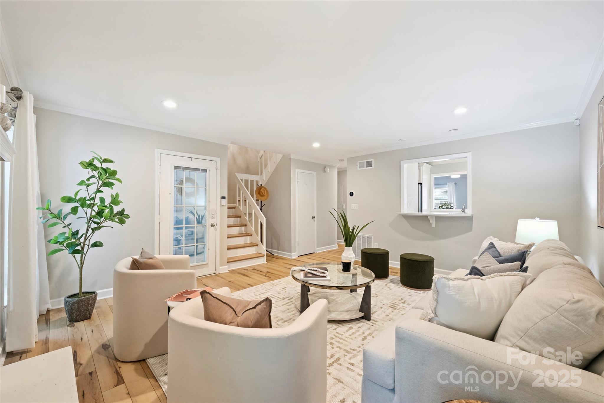 430 Queens Road Unit: 712