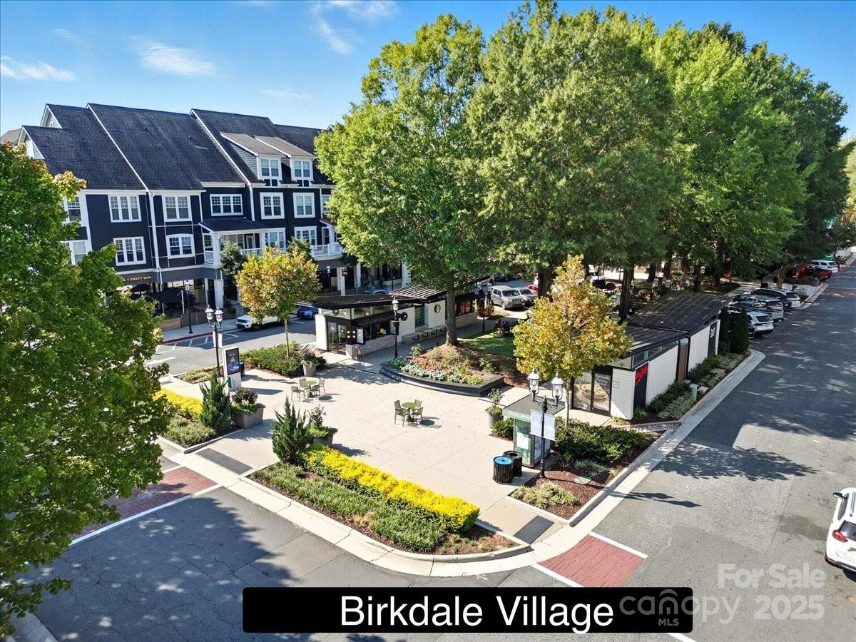 17005 Carlton Way Road