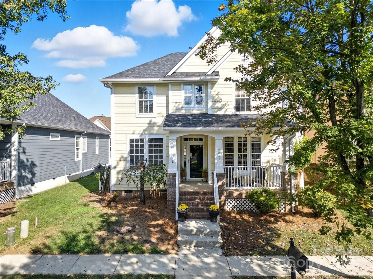 17005 Carlton Way Road