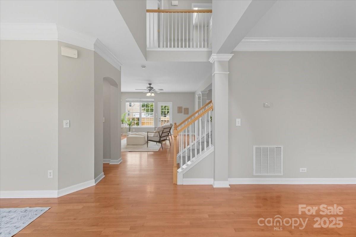 17005 Carlton Way Road