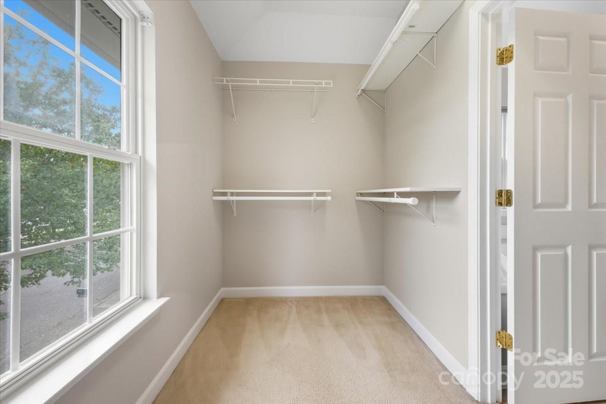 17005 Carlton Way Road