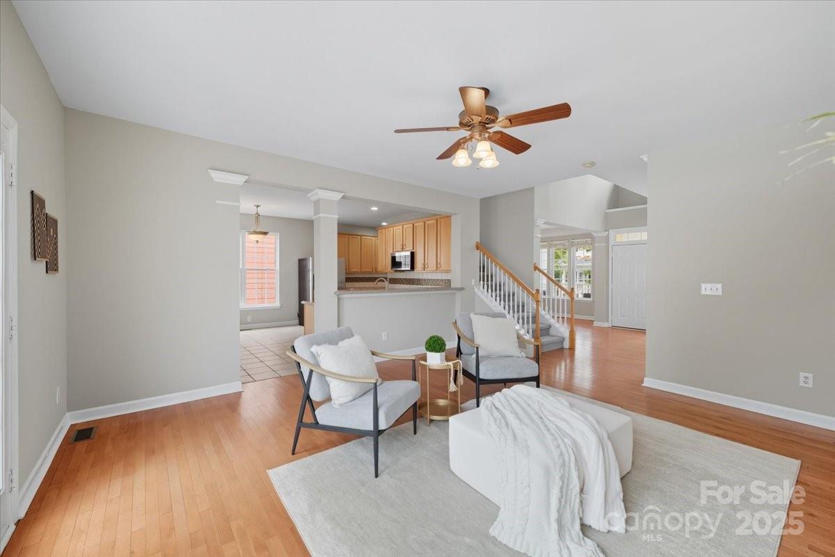 17005 Carlton Way Road