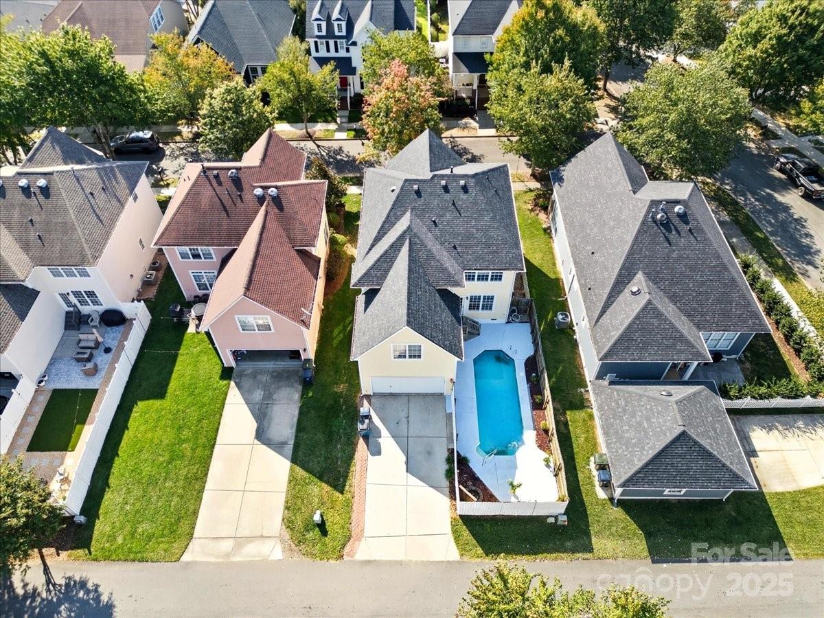 17005 Carlton Way Road