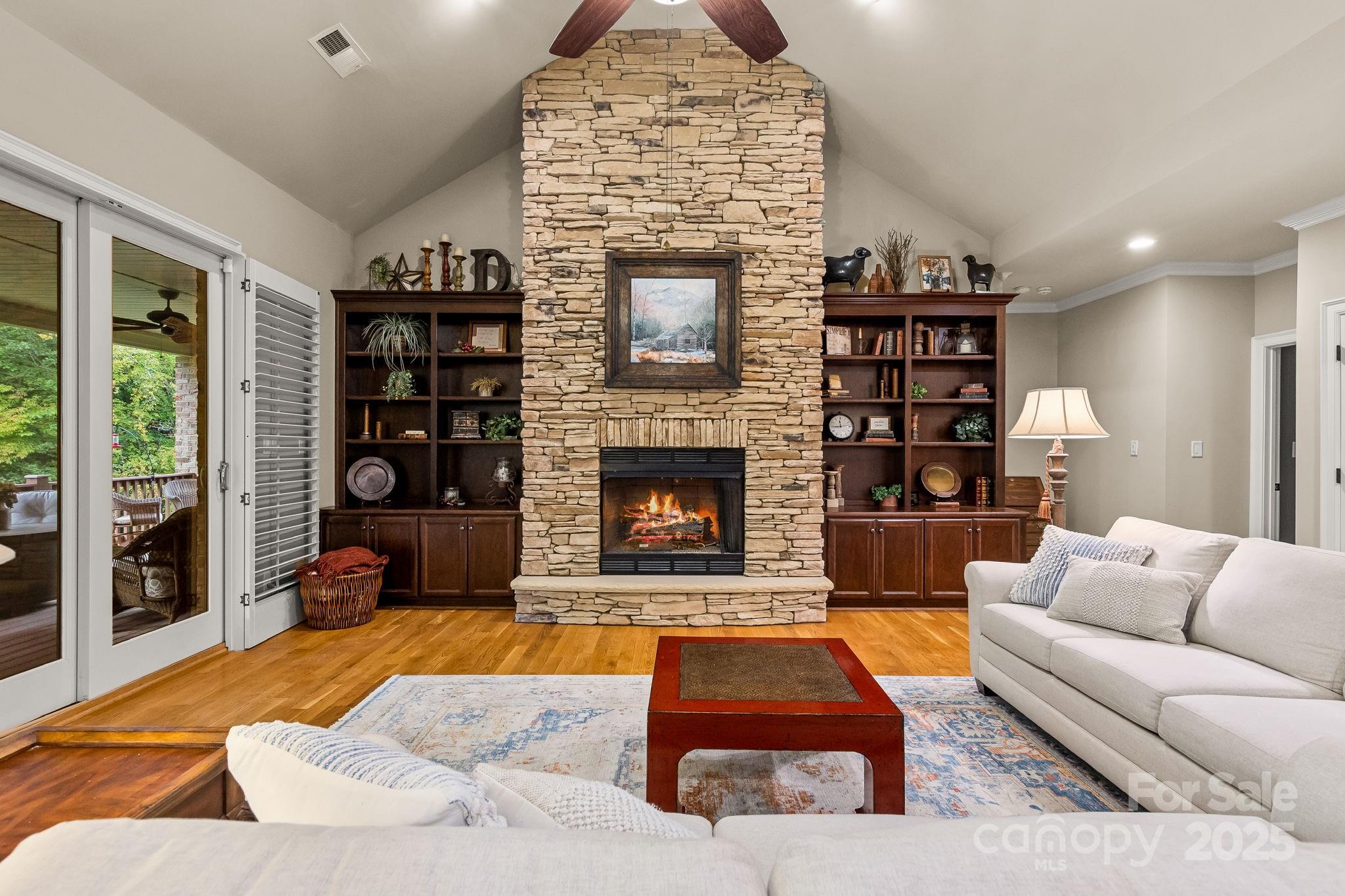 1763 Mount Carmel Circle