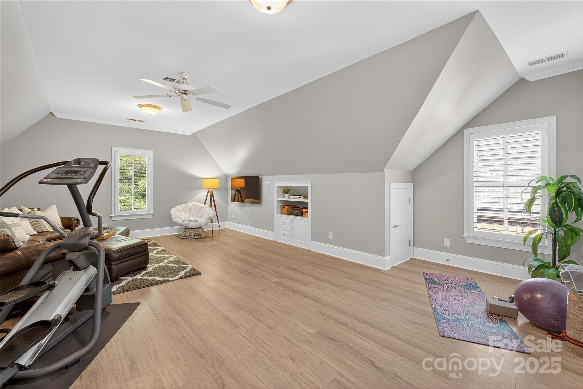 7911 Pemswood Street