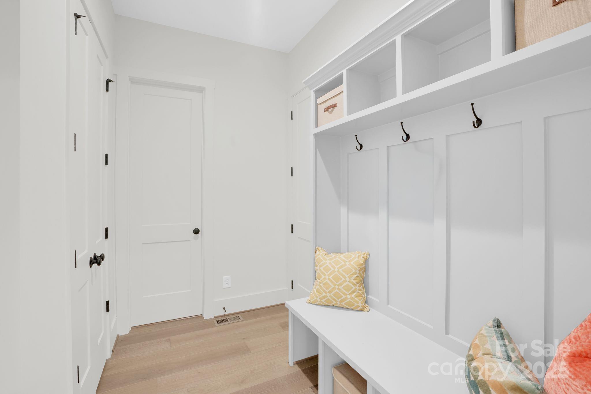 4918 Buckingham Drive