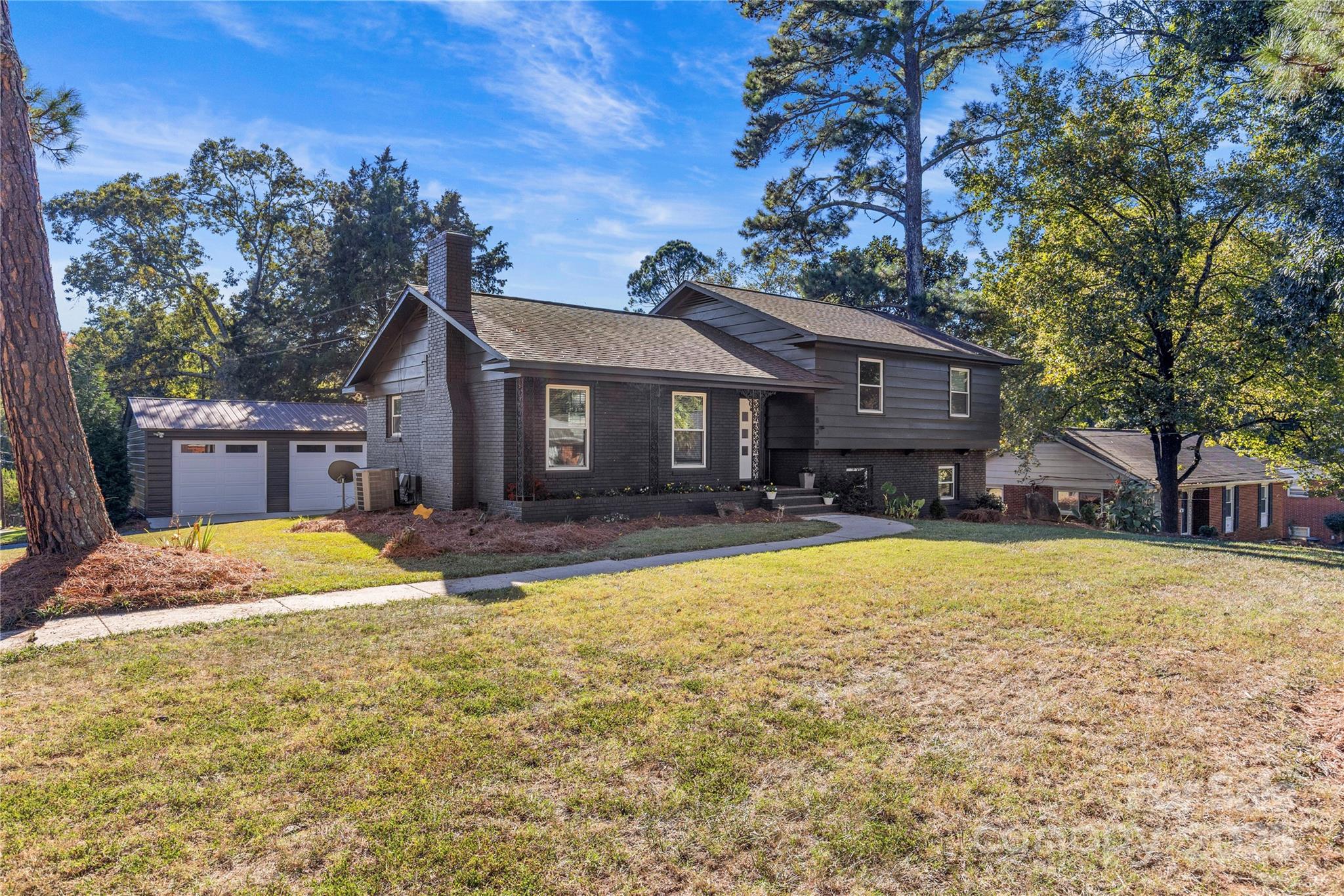 1830 Edgewater Drive