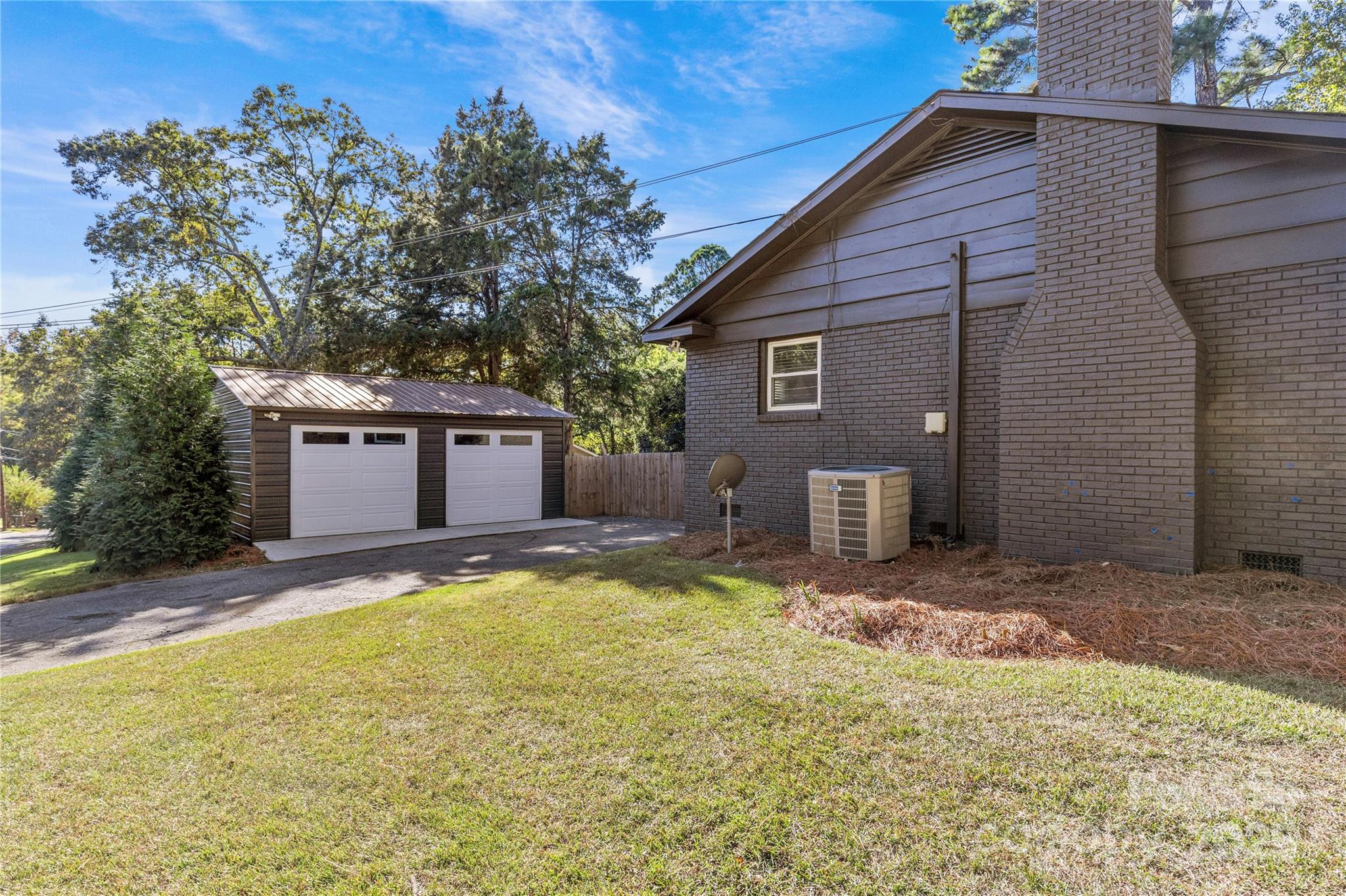 1830 Edgewater Drive