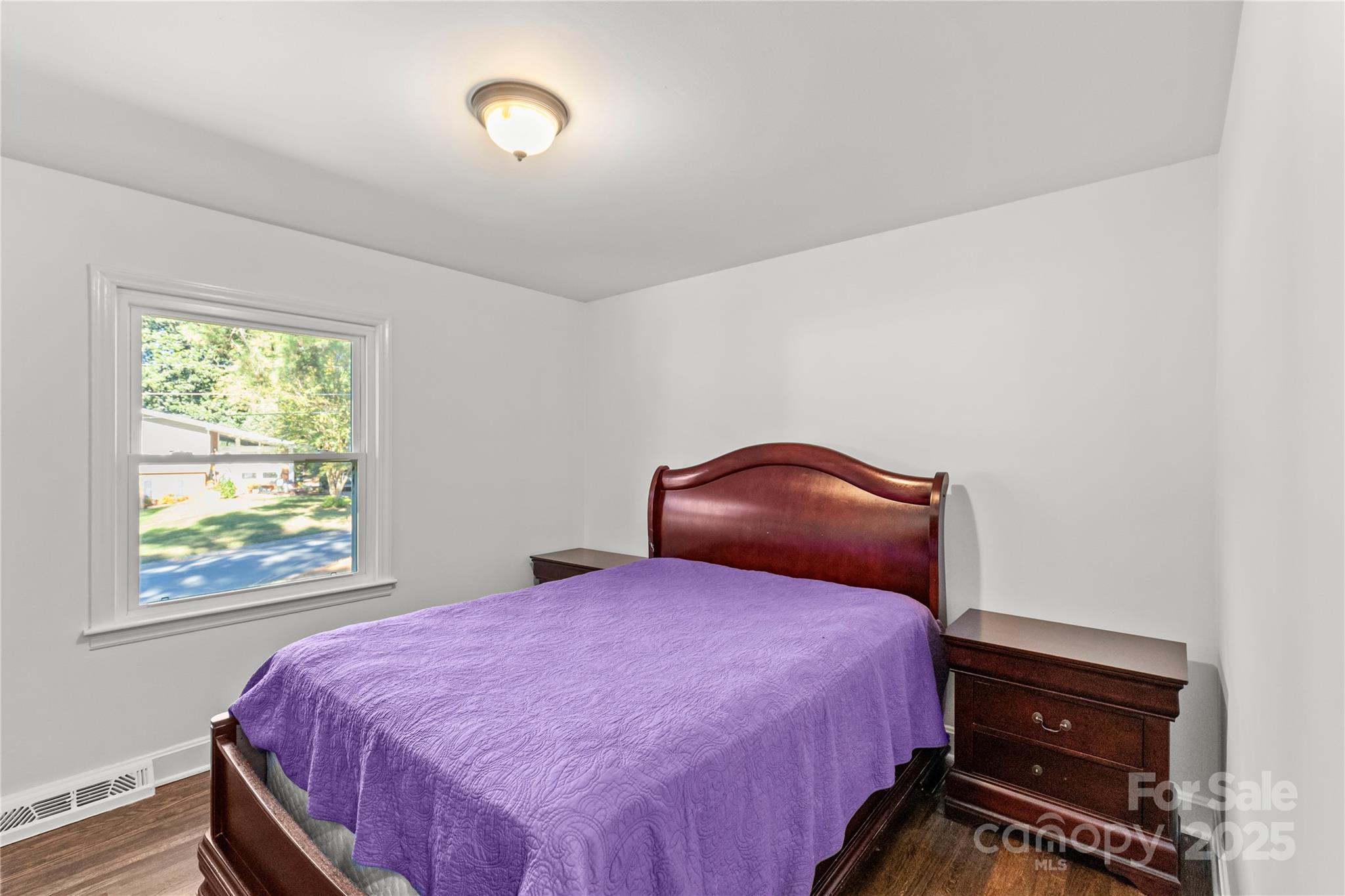 1830 Edgewater Drive