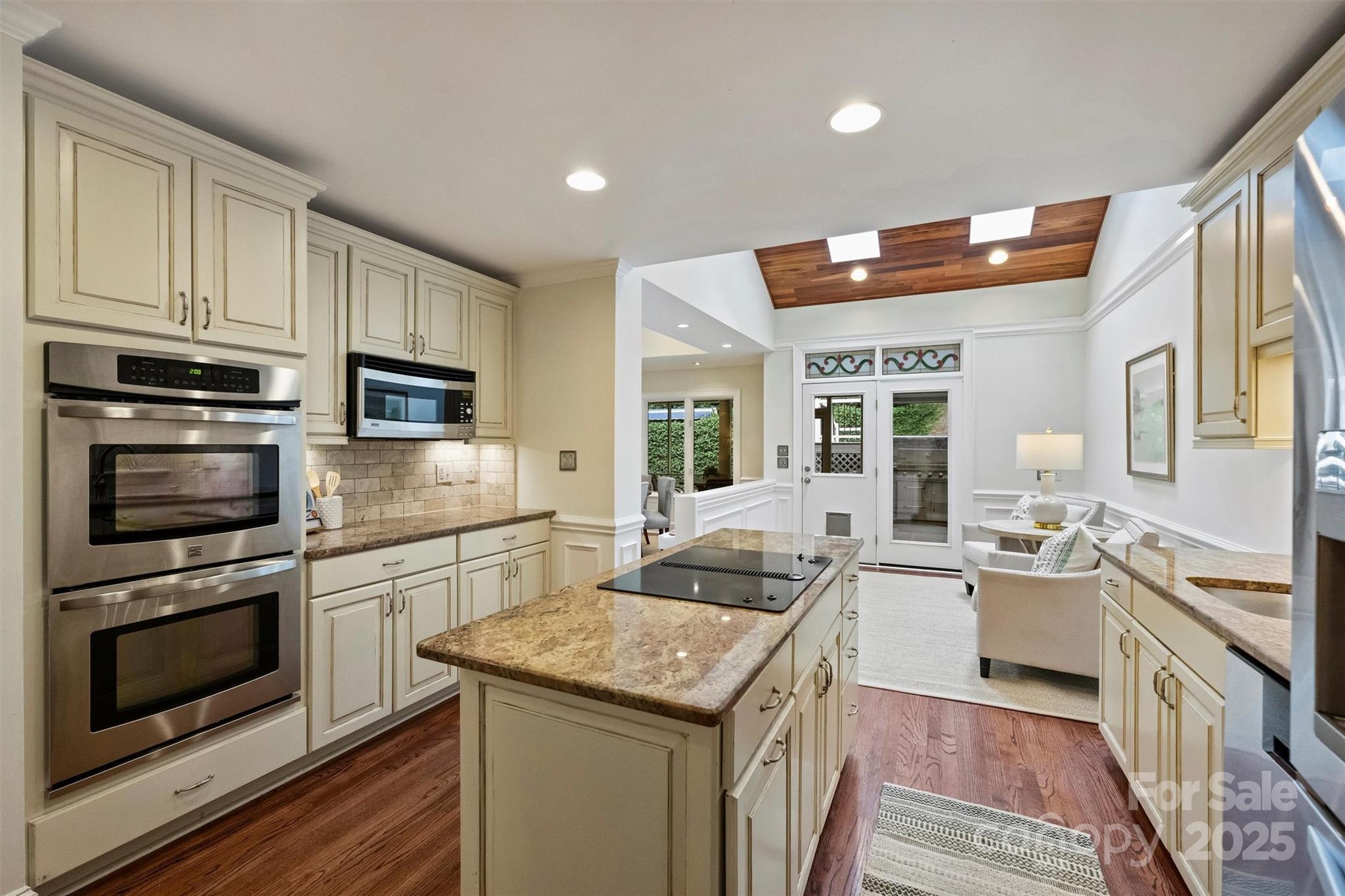 8915 Challis Hill Lane